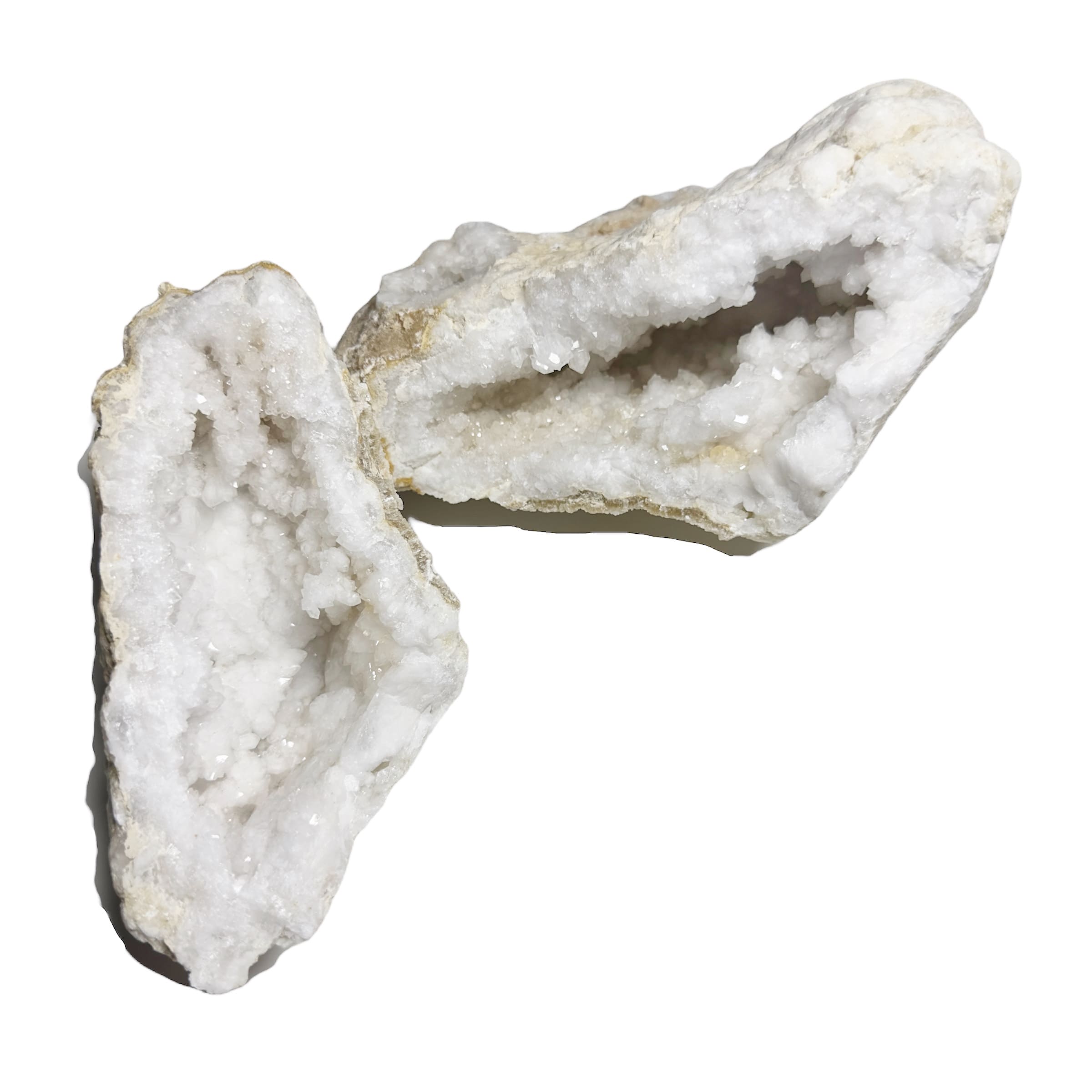 La géode de quartz de 17 à 25 cm, entre 4 et 5 kg, une pièce d’exception provenant du Maroc