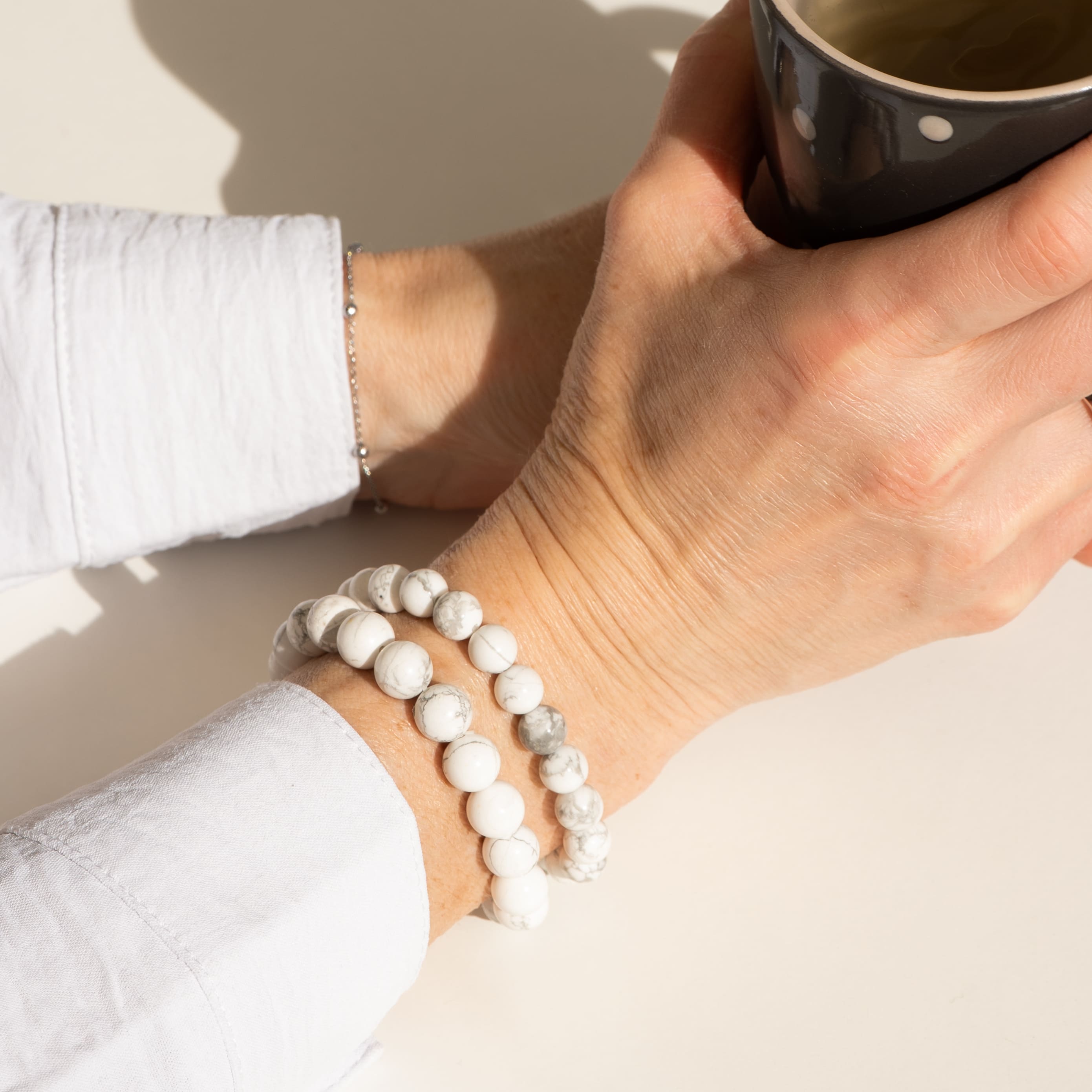 Bracelet porter grenat Howlite perle