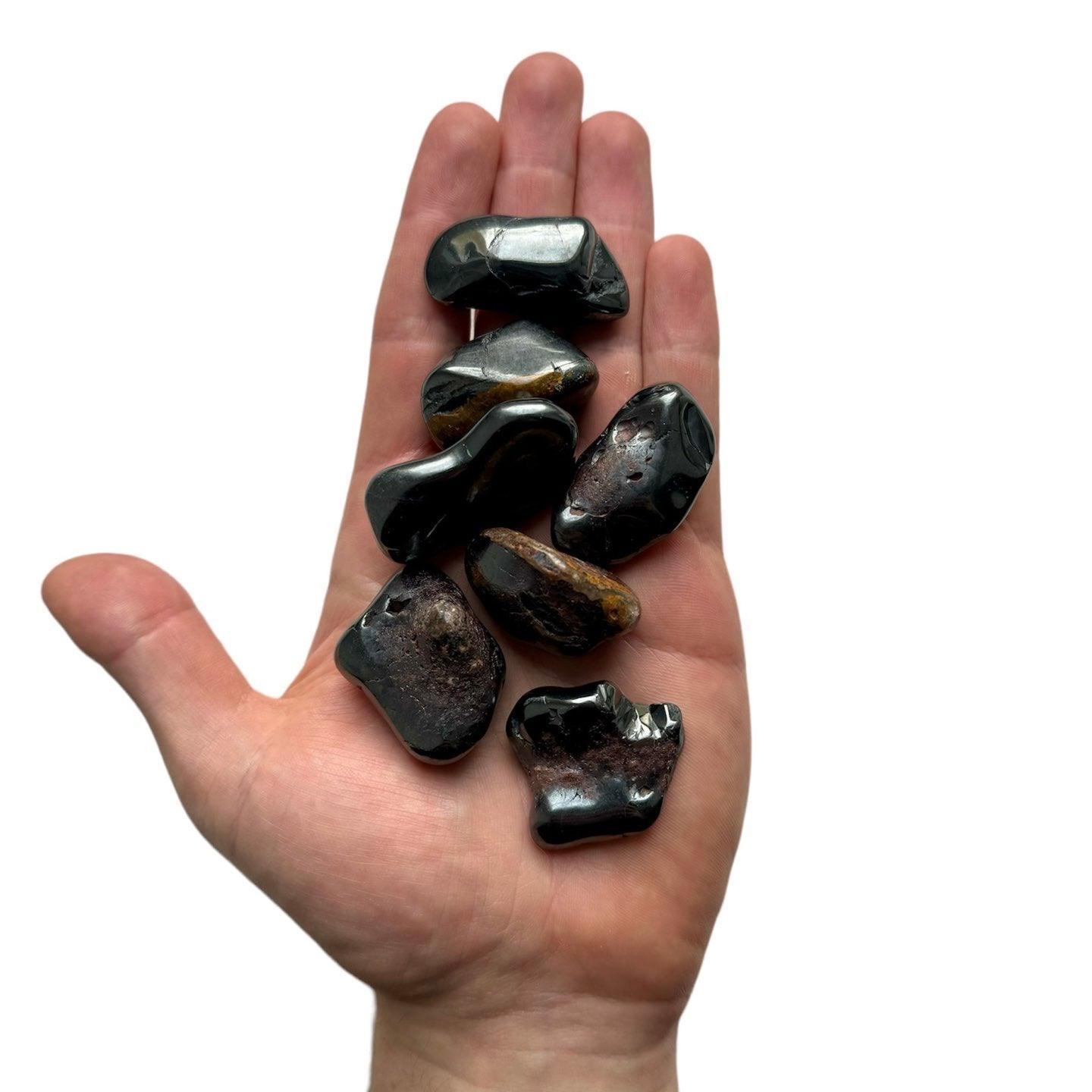 Pierre Roulée Hématite – Force et Ancrage