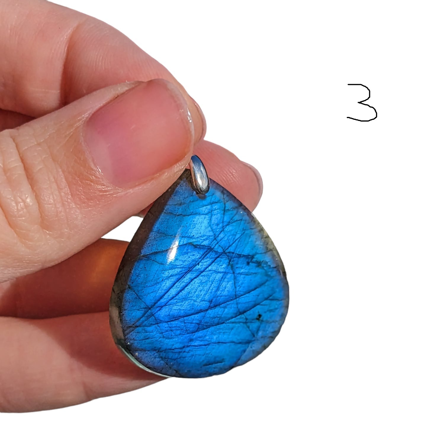 Pendentif en Labradorite – Protection et Intuition