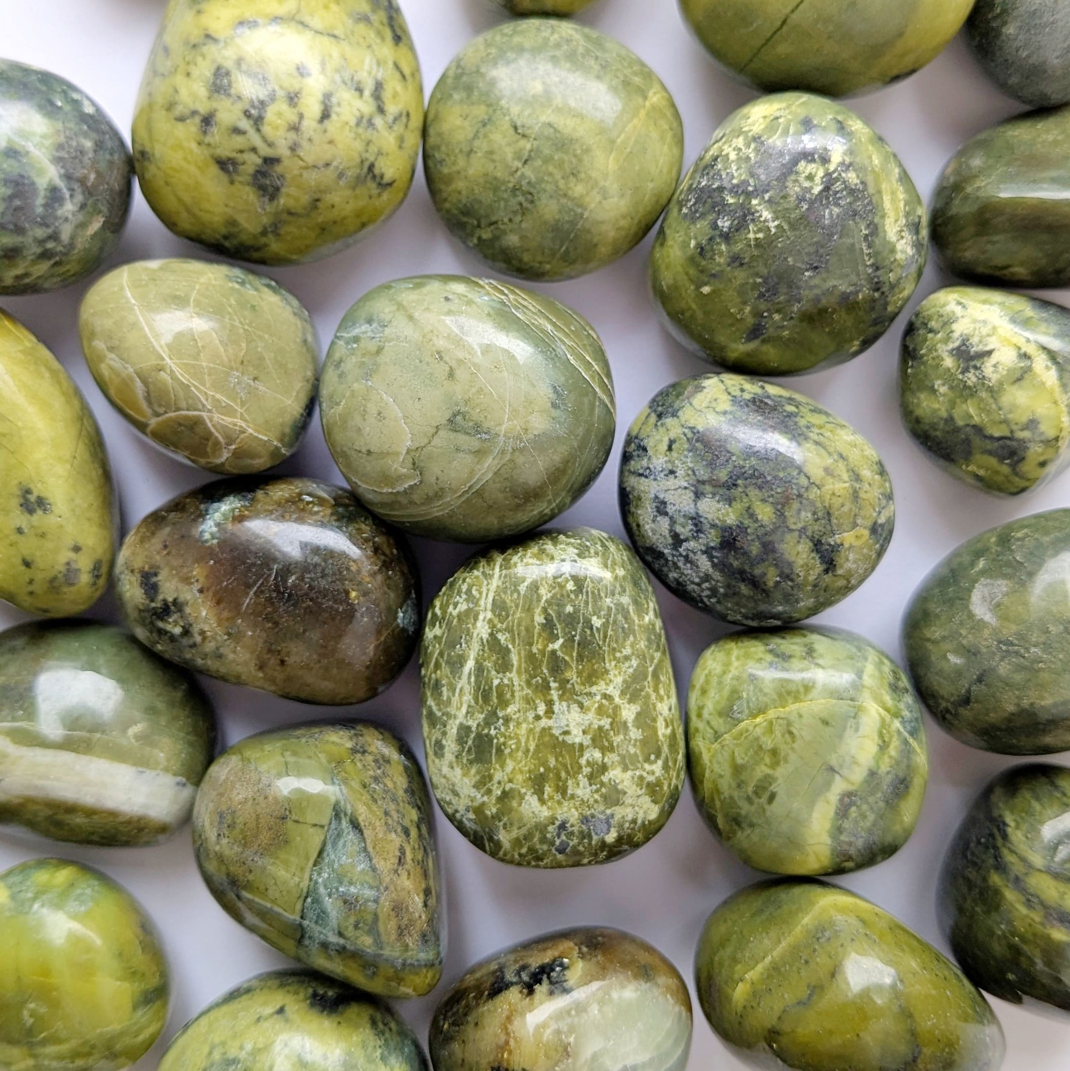 Pierre roulée serpentine