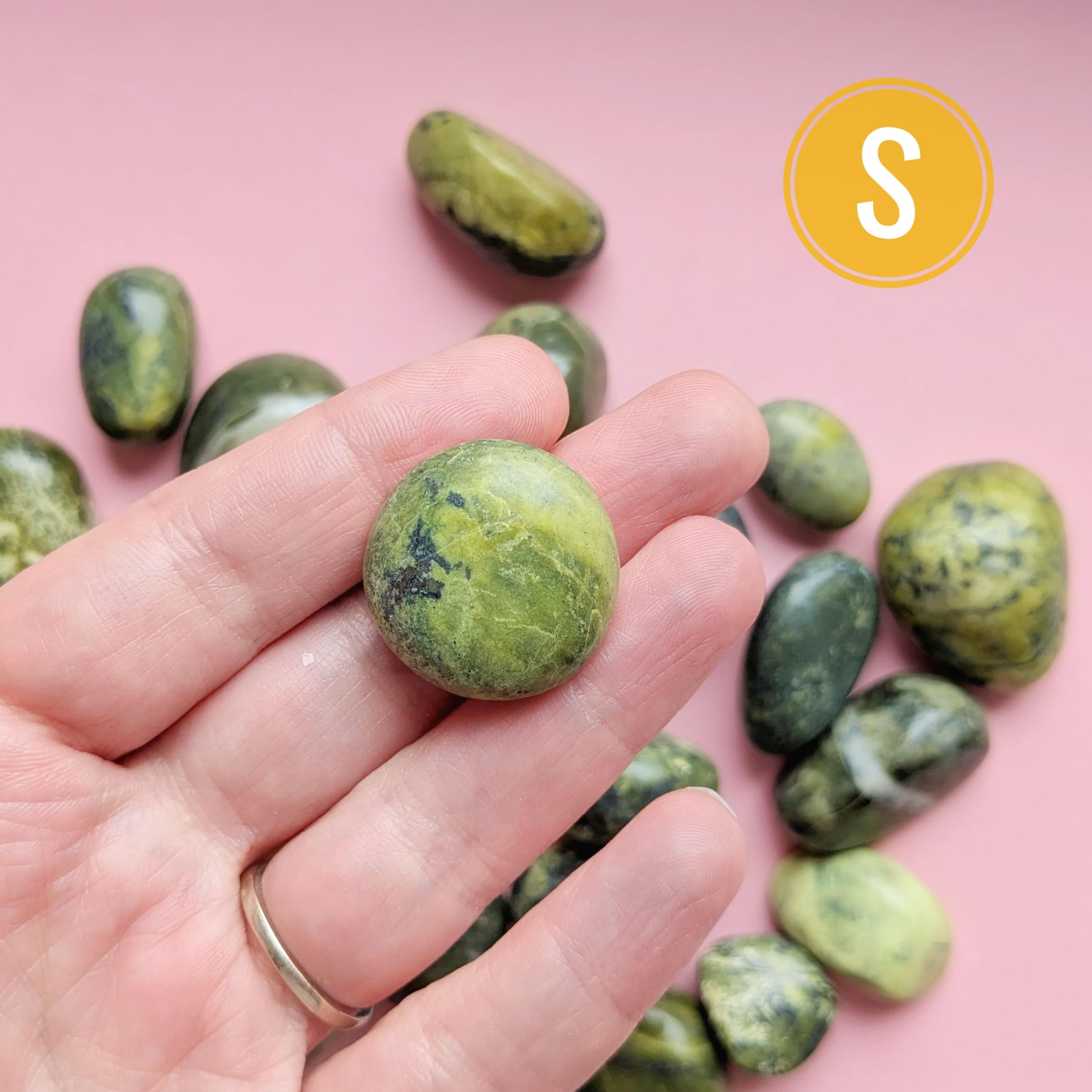 Pierre roulée serpentine naturelle