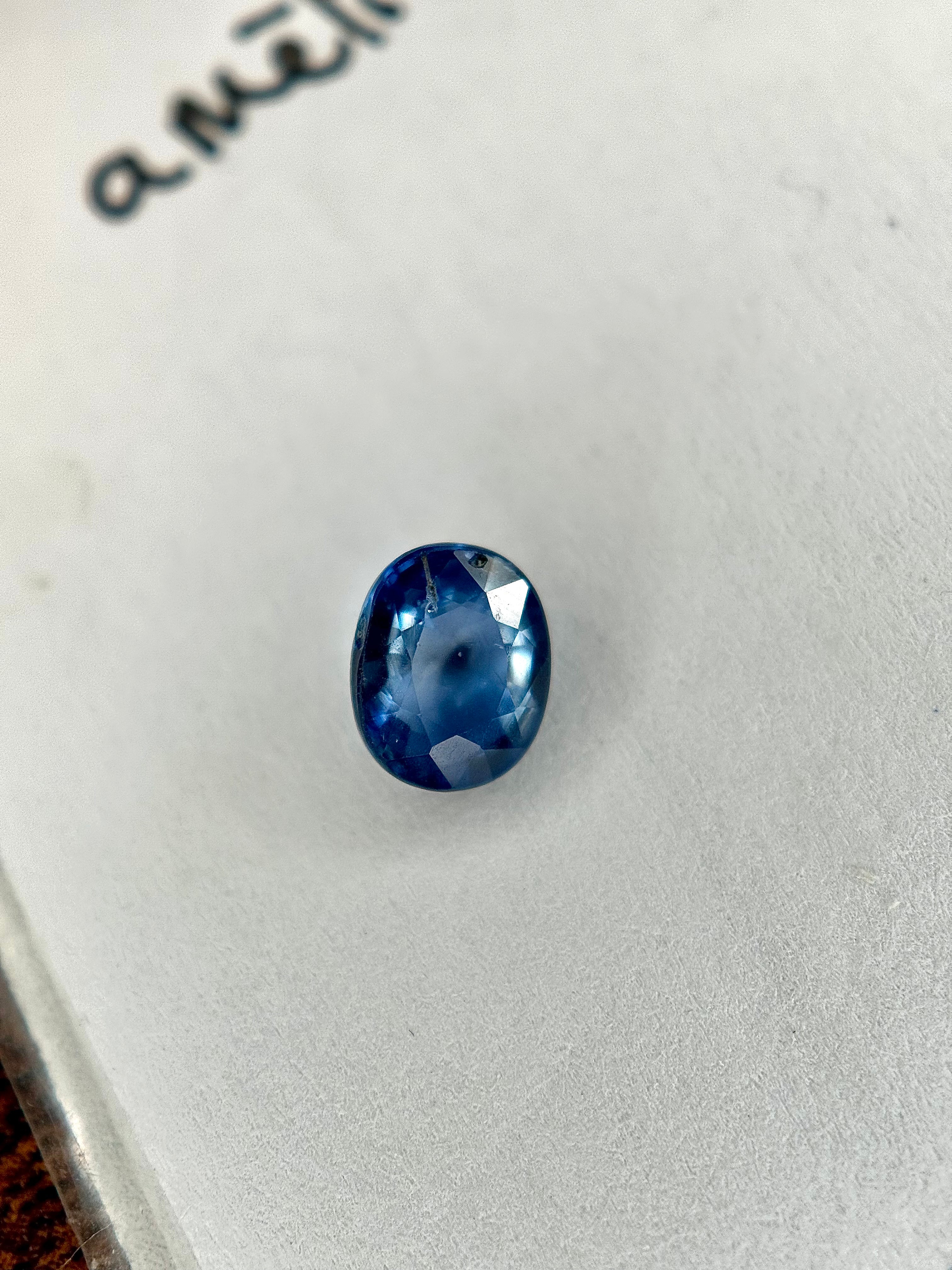 Saphir bleu 0,91 carat