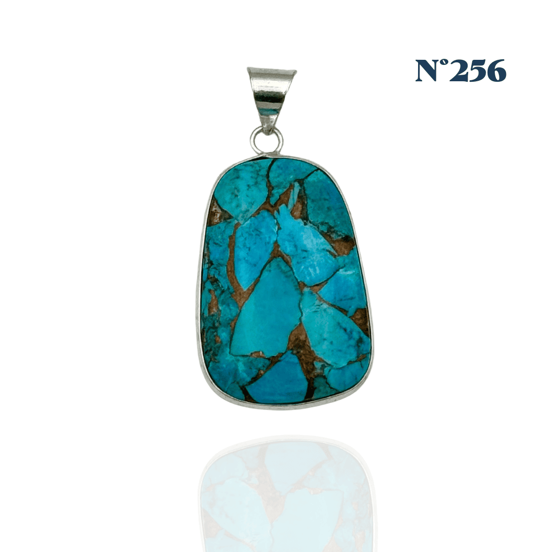 Pendentif en Turquoise – Protection et Communication