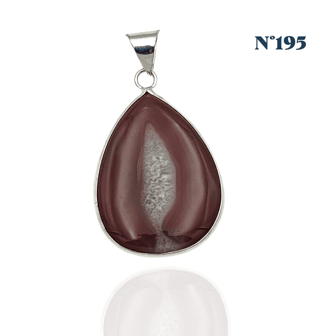 Pendentif Agate du Botswana Rouge – Stabilité et Vitalité