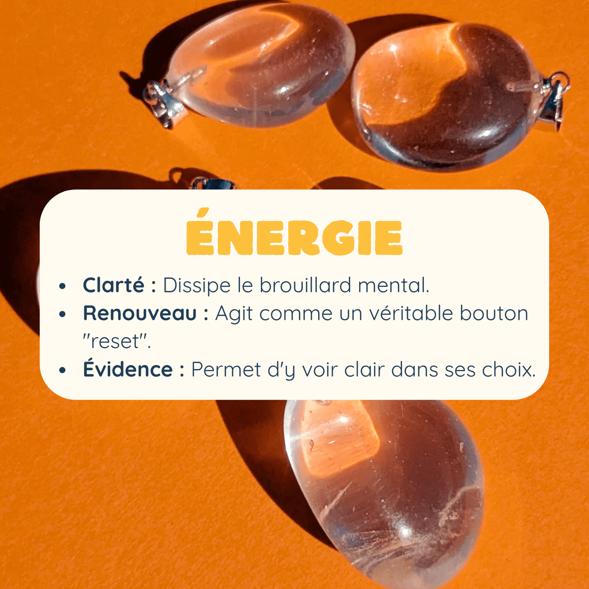 Pendentif en Cristal de Roche Roulée – Clarté et Énergie Pure