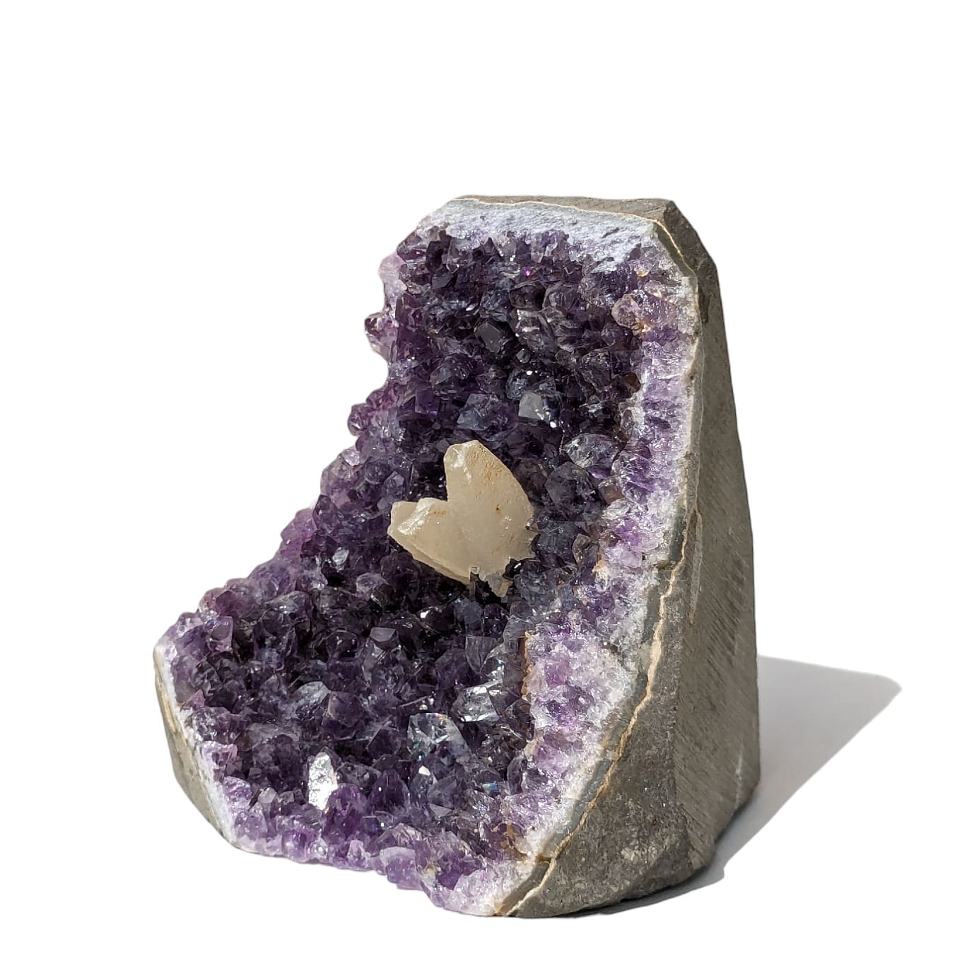 belle geode naturelle en amethyste