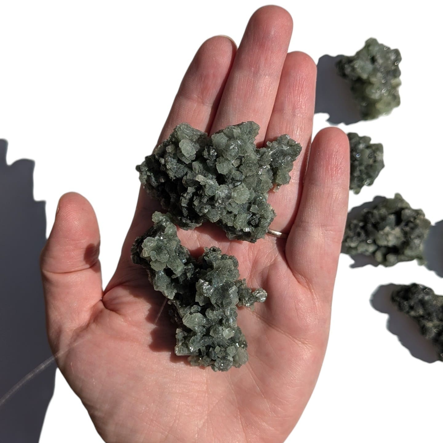 prehnite cristallisée vert foncée