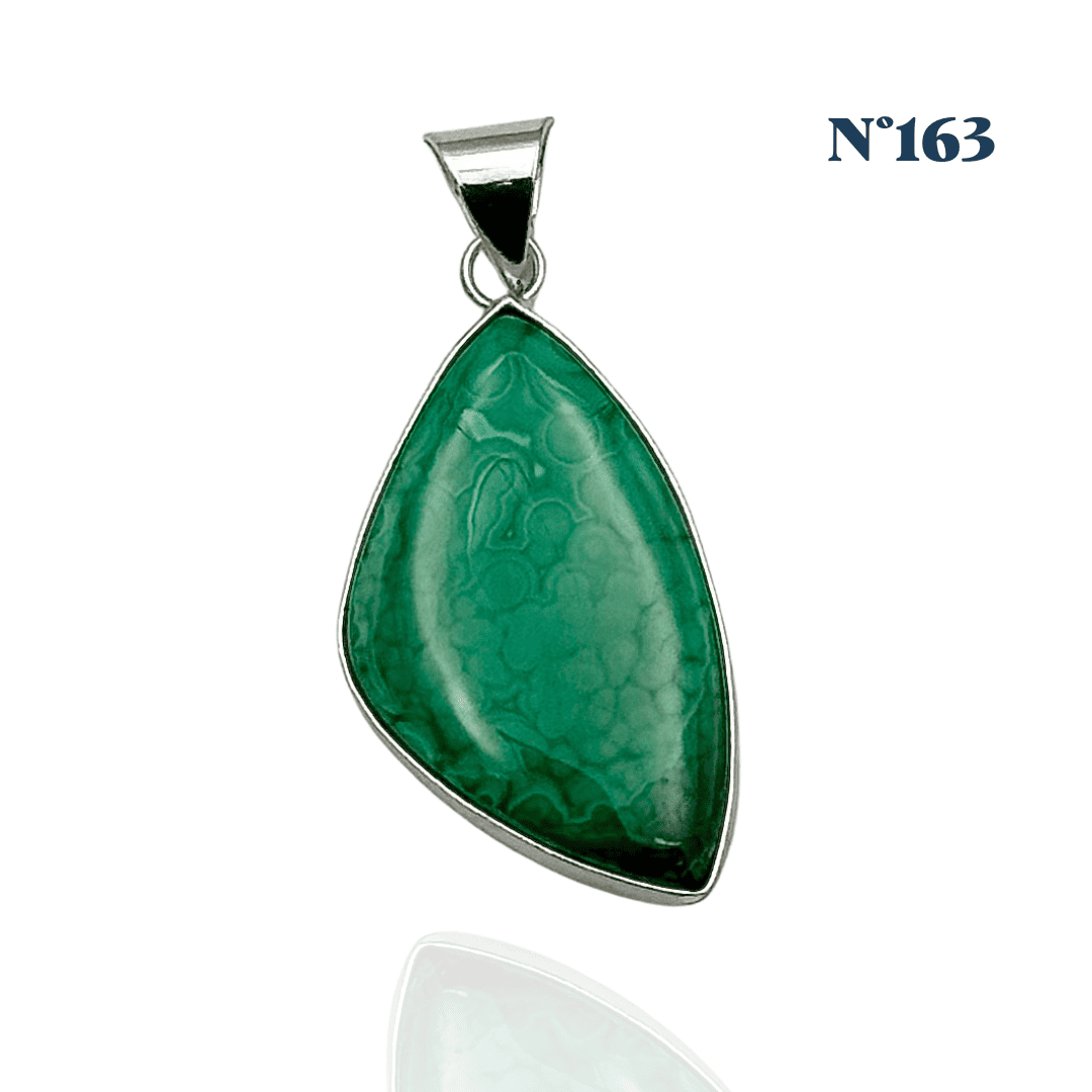 Pendentif en Malachite – Protection et Transformation