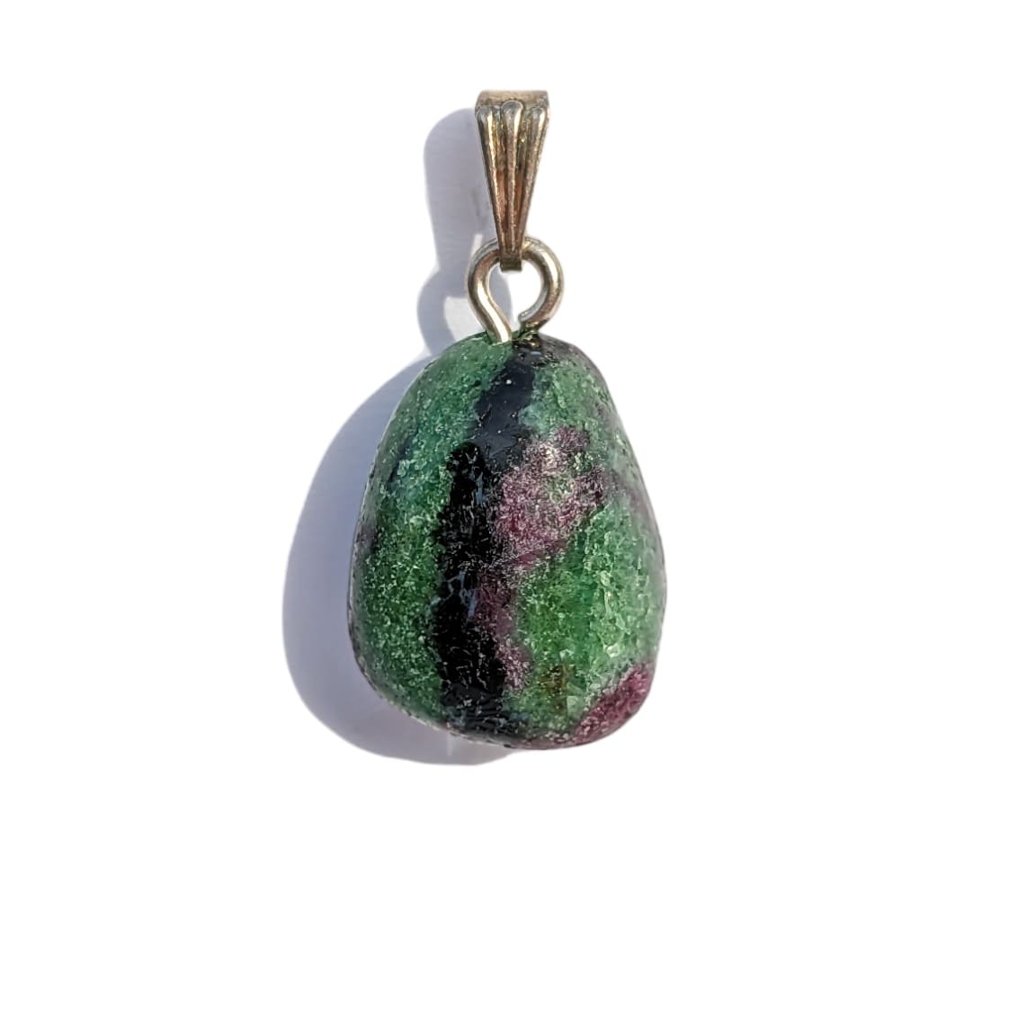 pendentif pierre rubis zoisite