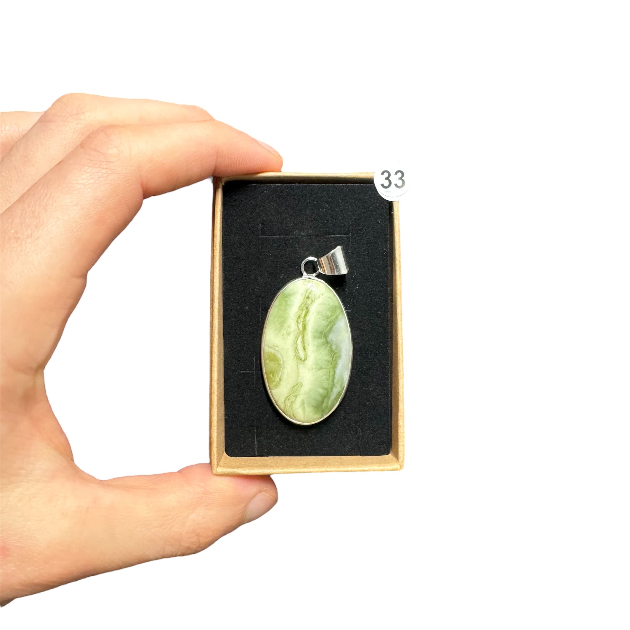 Pendentif en Serpentine – Ancrage et Renouveau