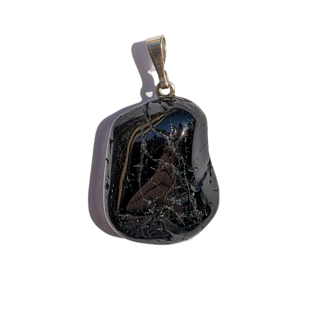 Pendentif en Tourmaline Noire Roulée – Protection et Ancrage