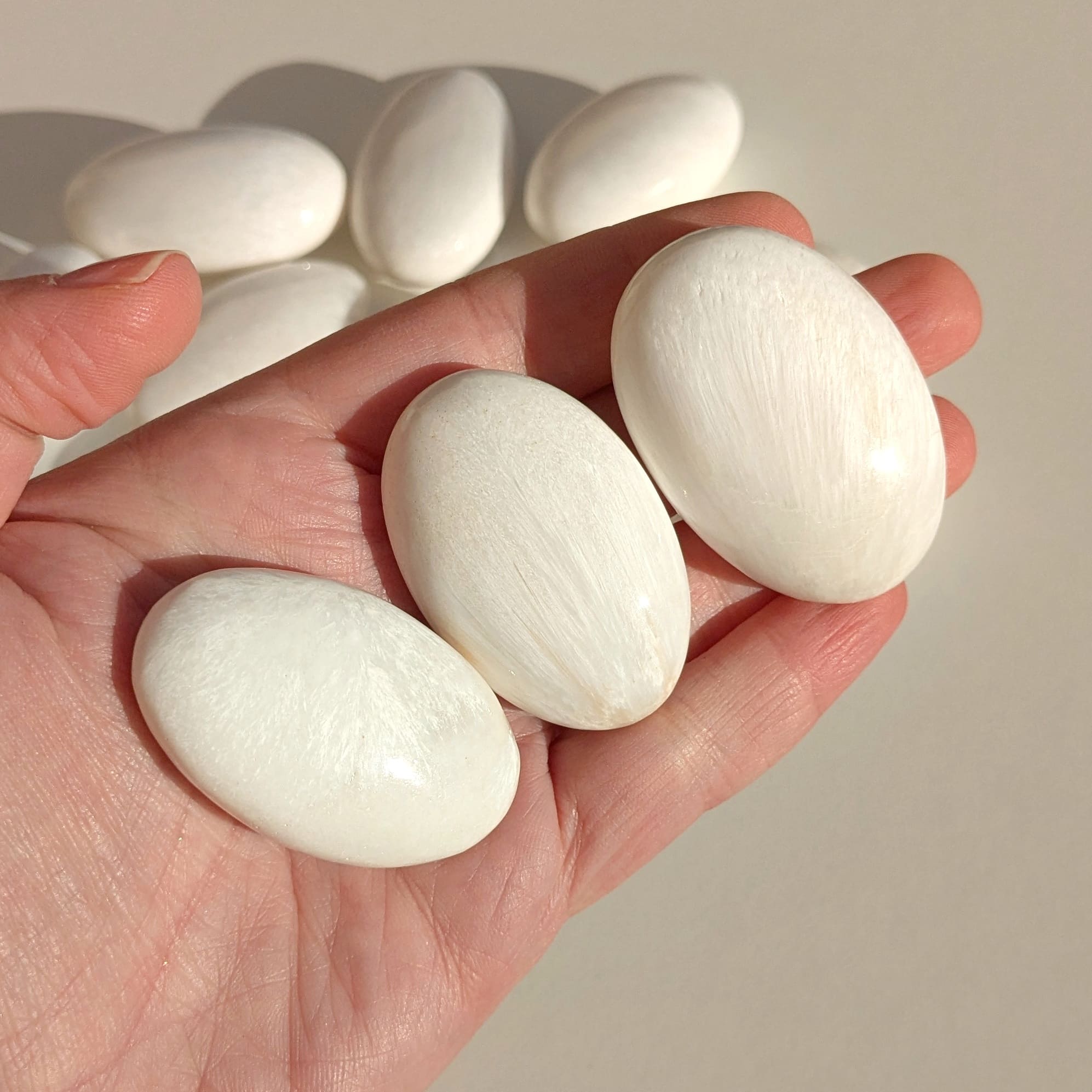 pierre scolecite en galet