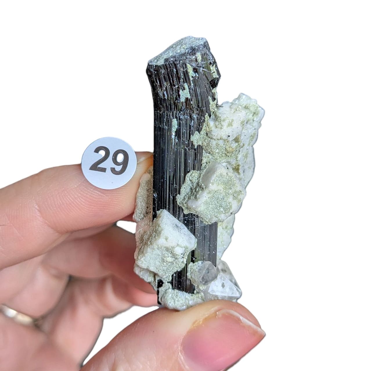 pierre tourmaline sur albite