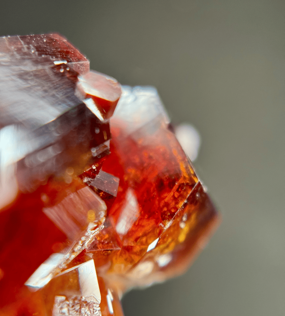Vanadinite Cristallisée en Grappe (77g) - Mibladen, Maroc