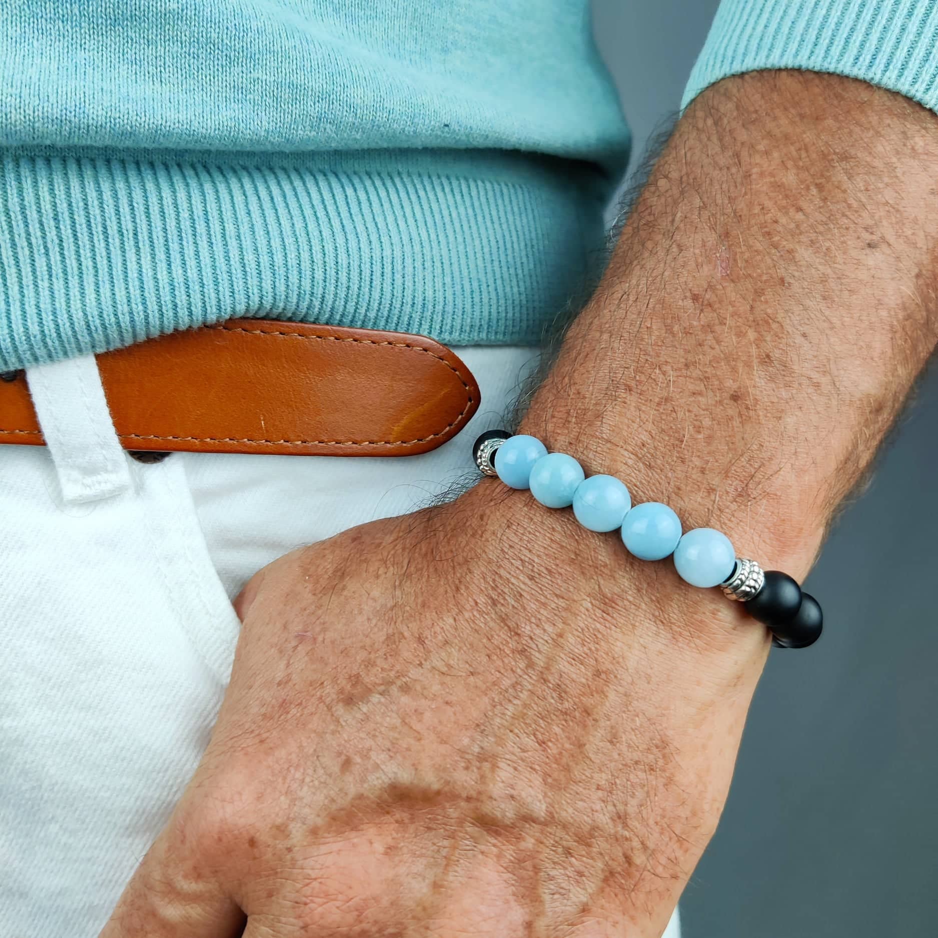 Bracelet aigue marine homme porté
