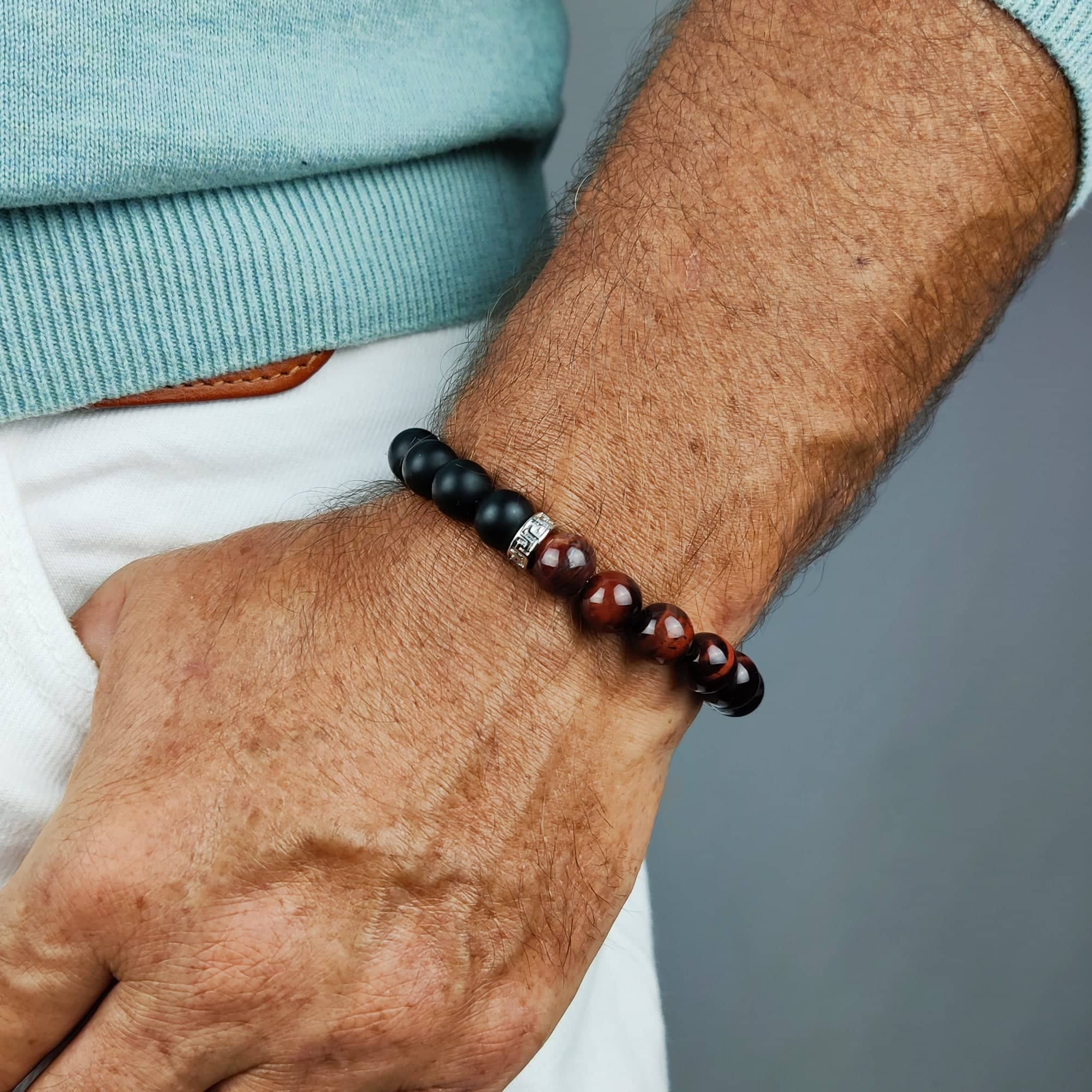 Bracelet oeil de taureau homme porté