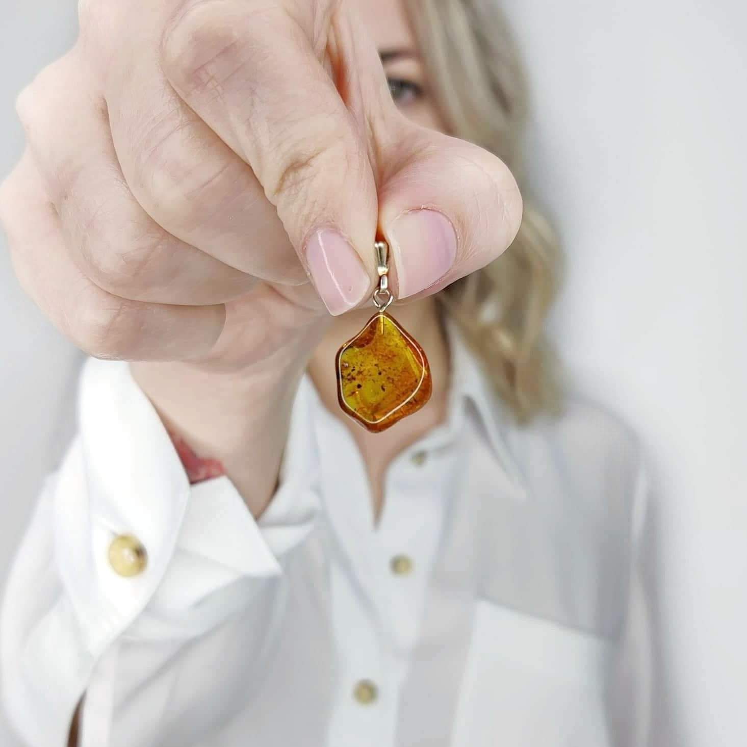 collier pierre ambre