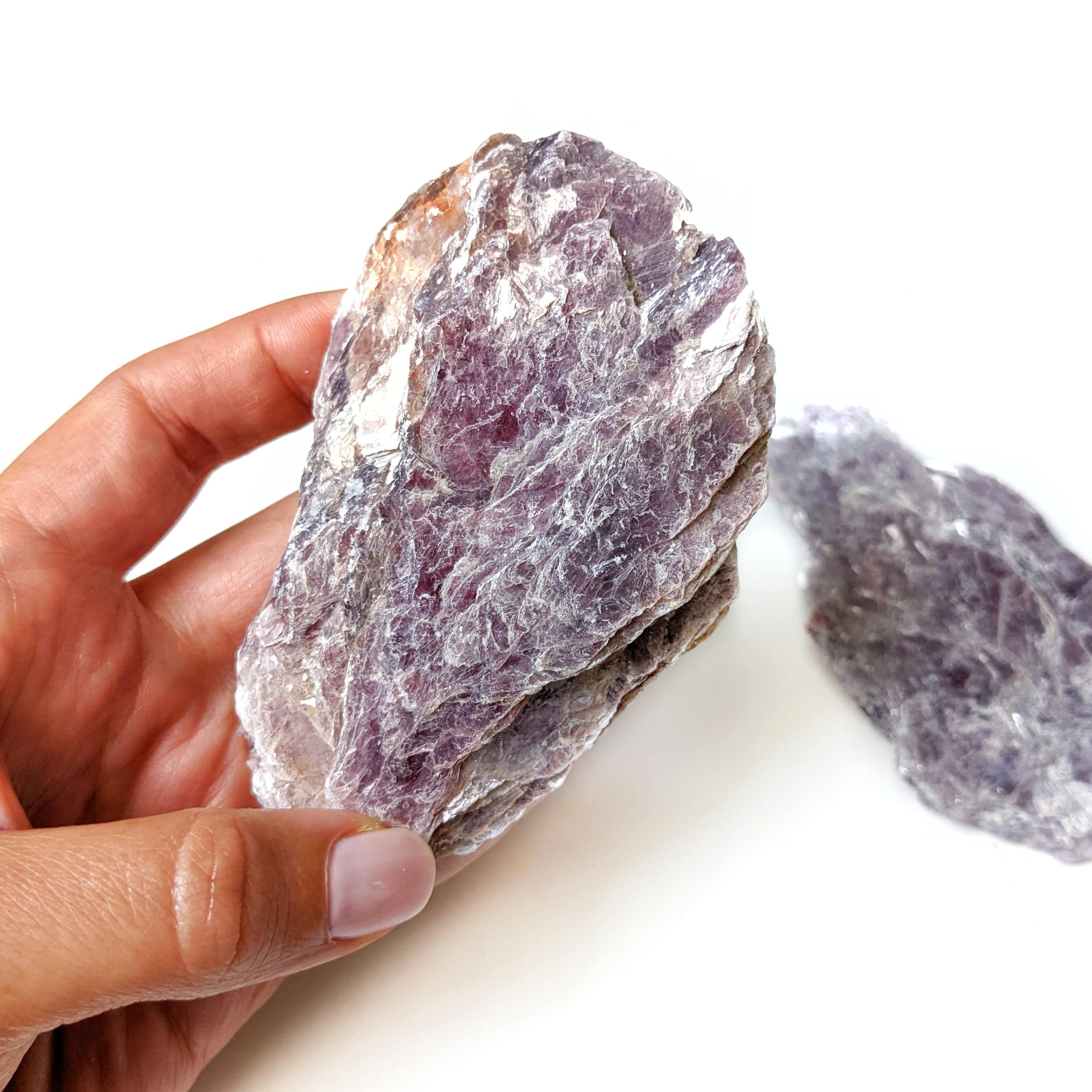 Lépidolite Brute – Apaisement et Harmonie Intérieure