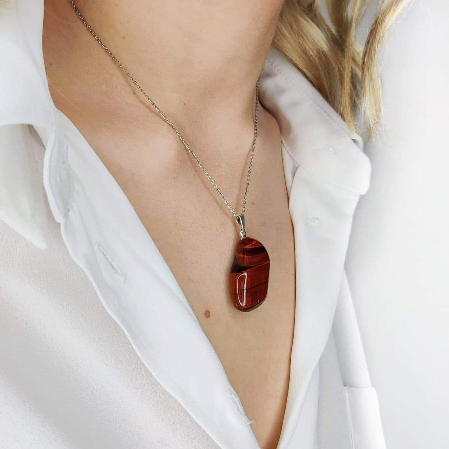 collier femme pierre oeil de taureau