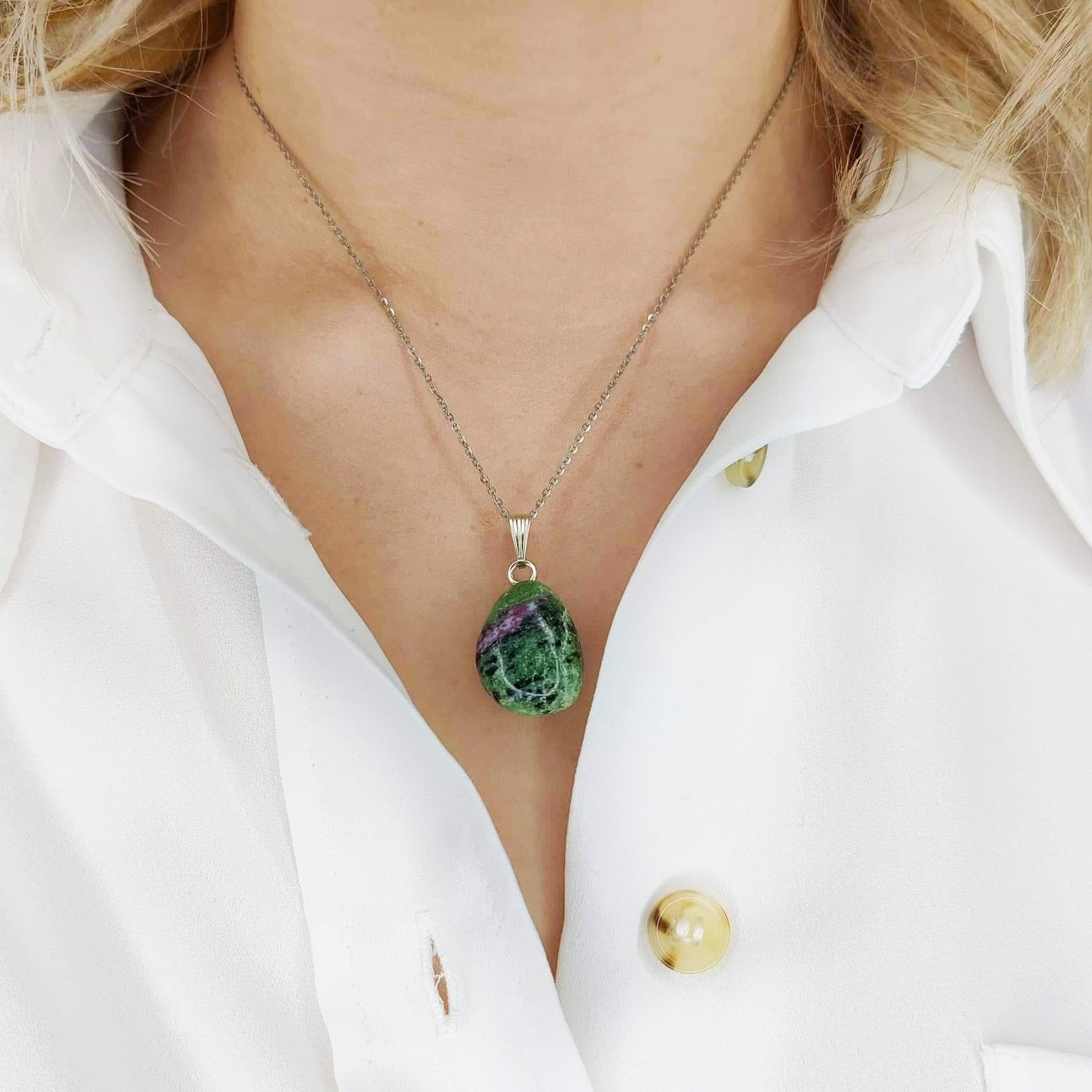 collier pierre rubis zoisite