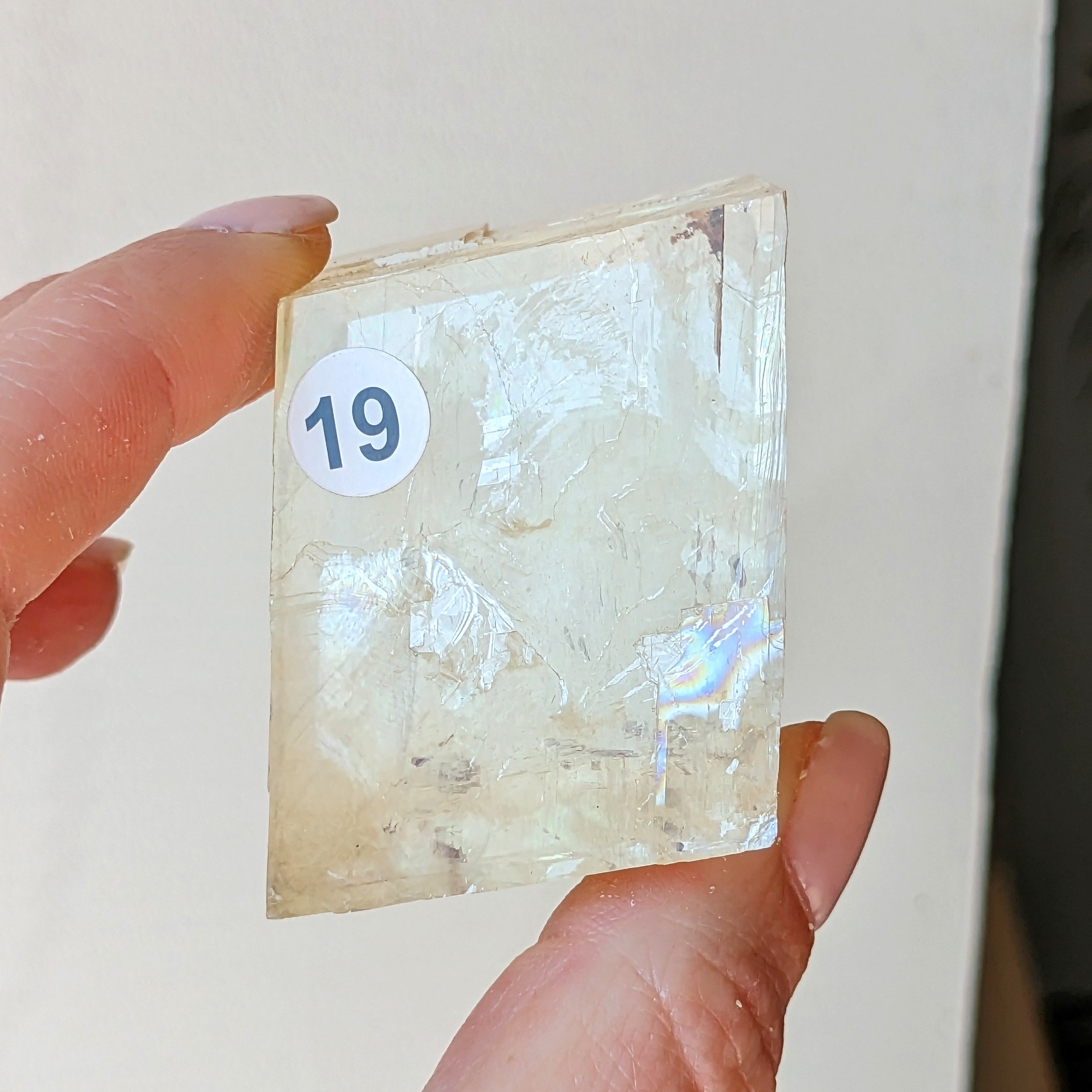 Calcite Optique Miel – Clarté et Énergie Positive