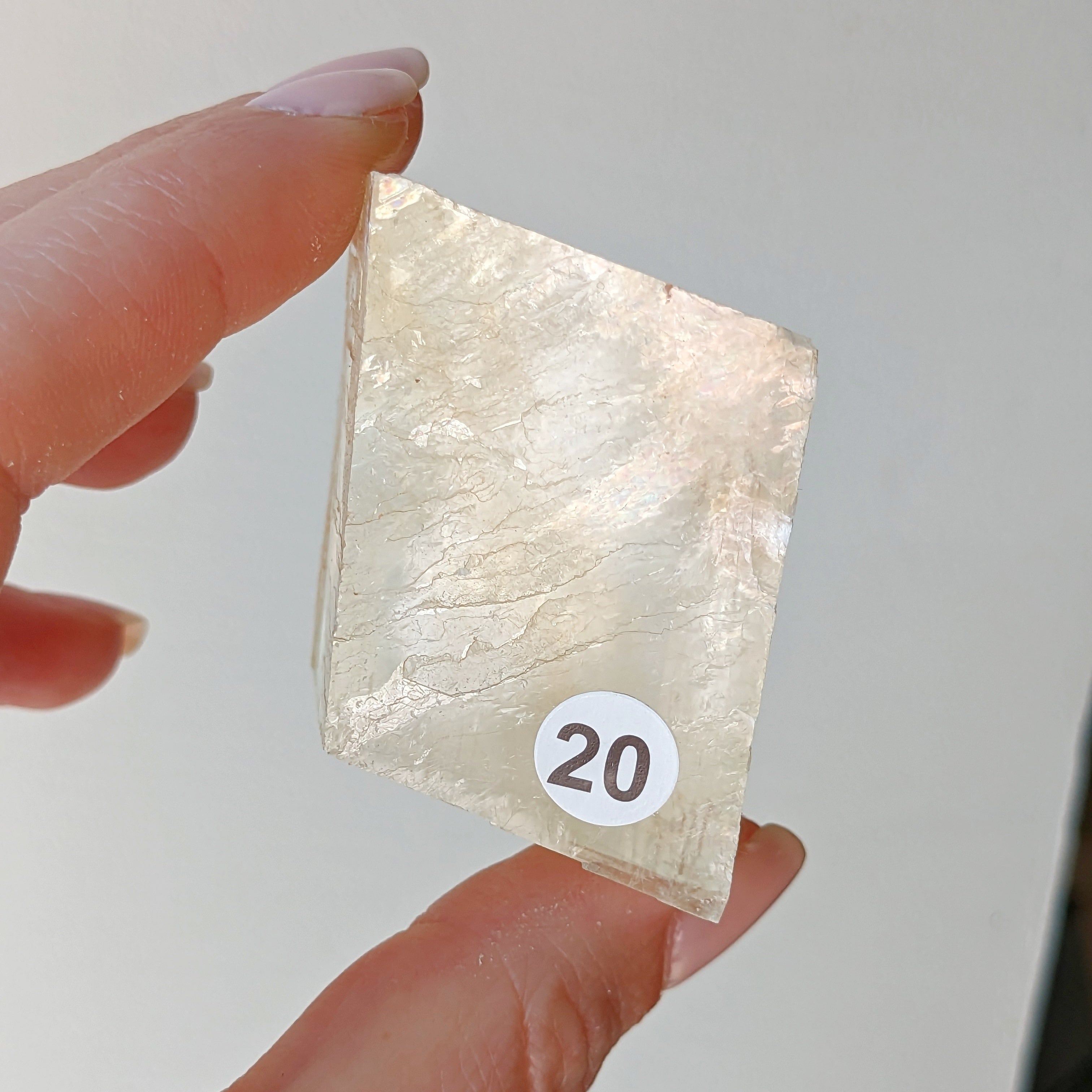 Calcite Optique Miel – Clarté et Énergie Positive