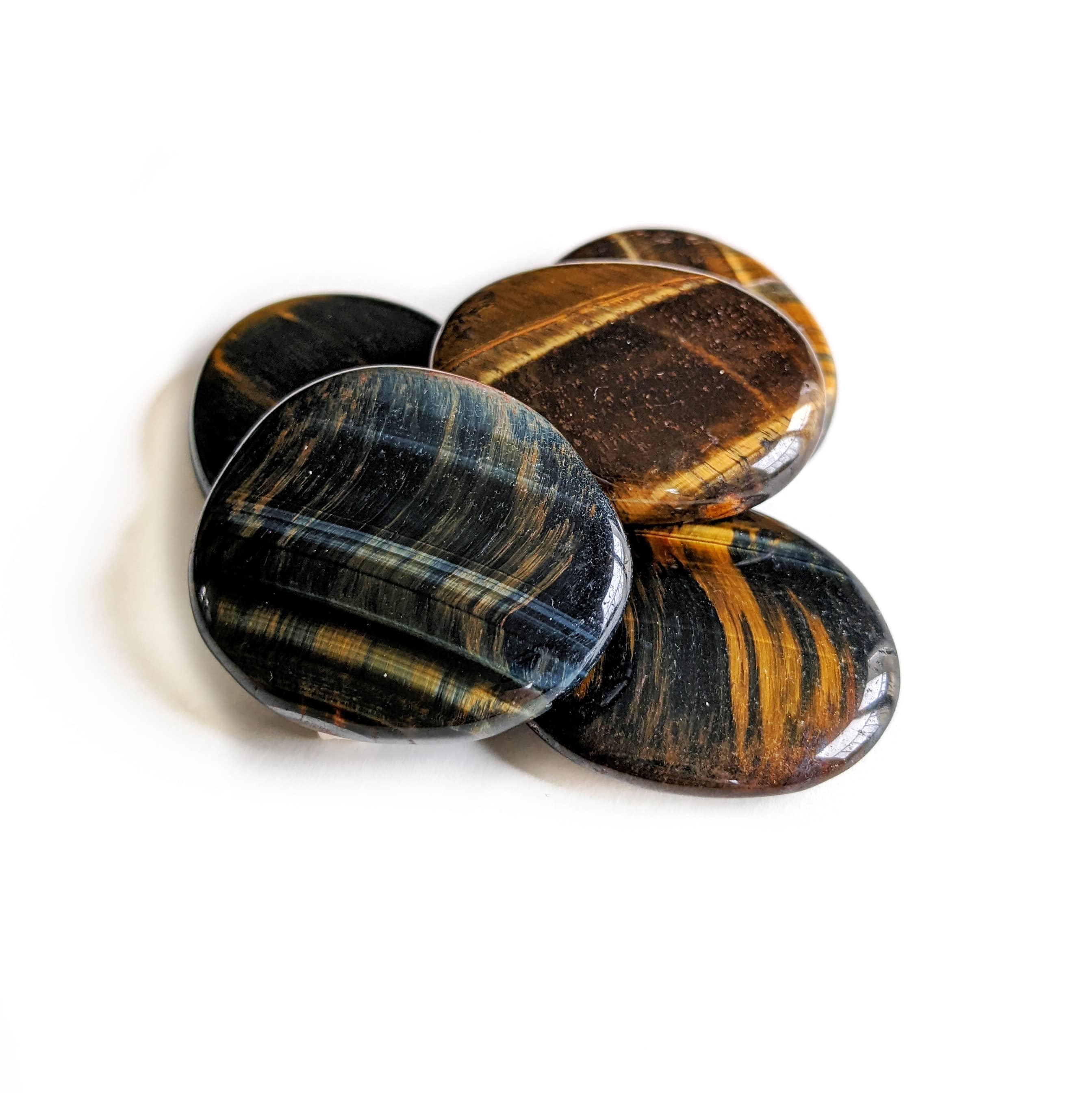 galet oeil de faucon lithothérapie