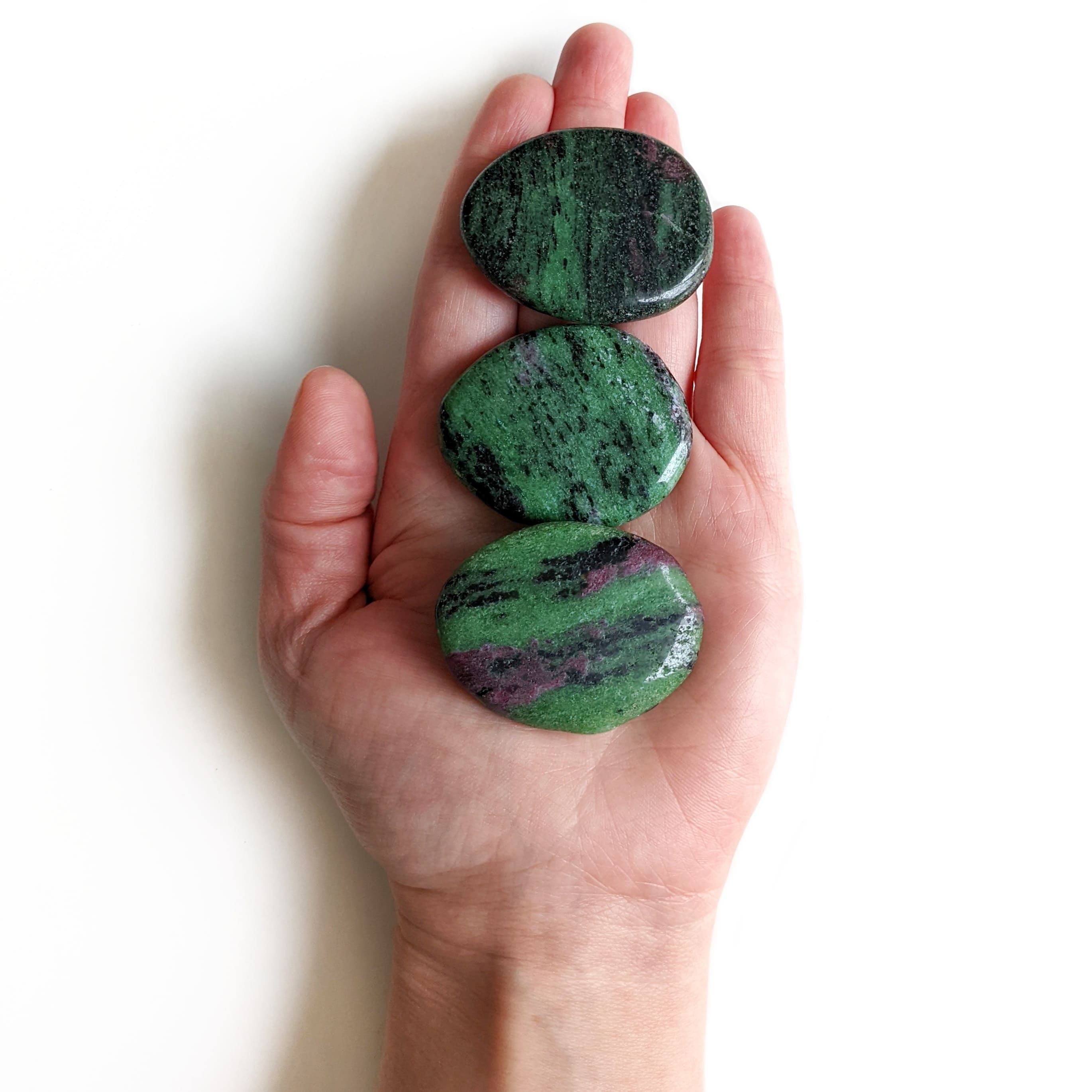 galet rubis zoisite lithothérapie