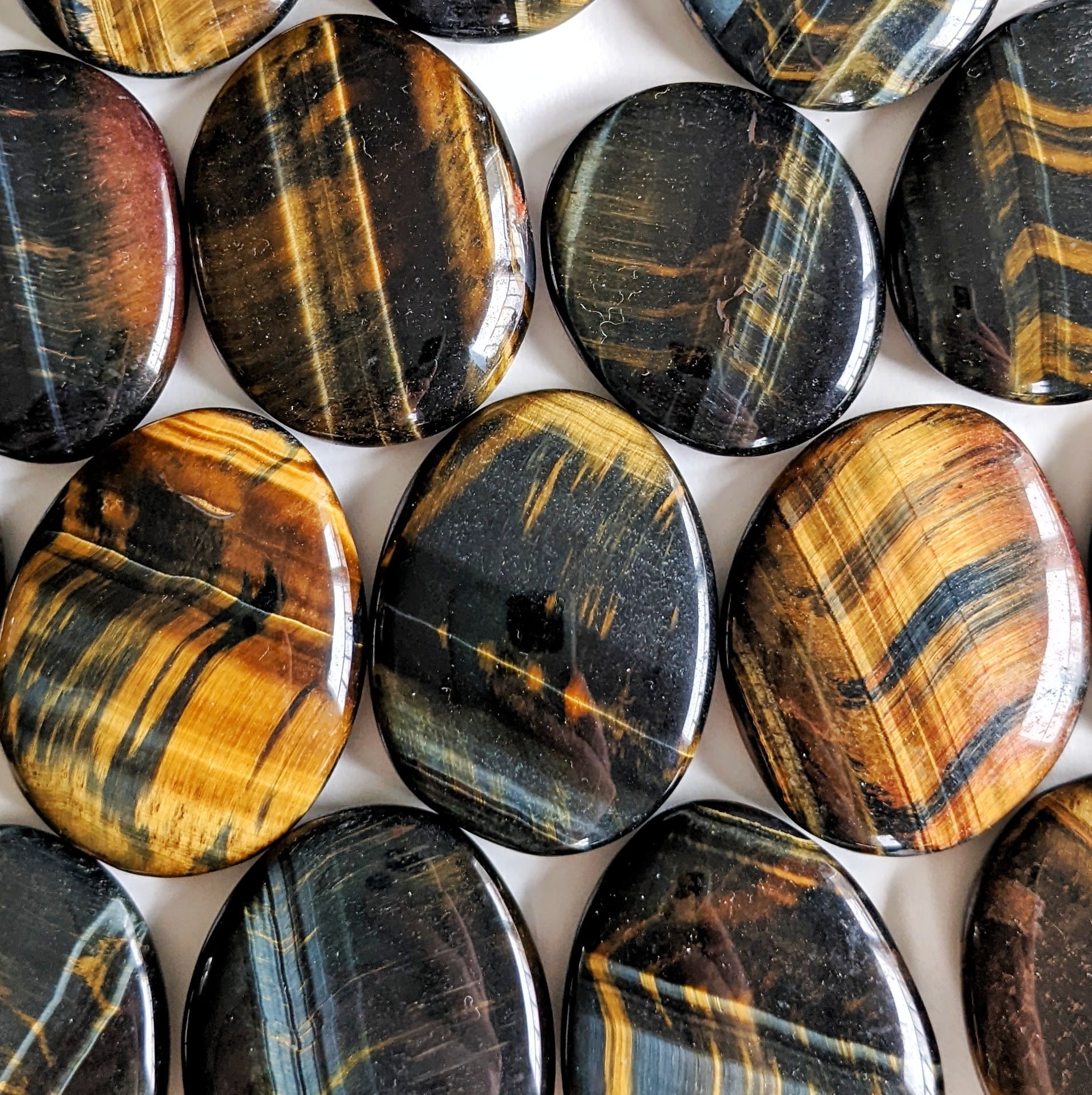 galet oeil de faucon