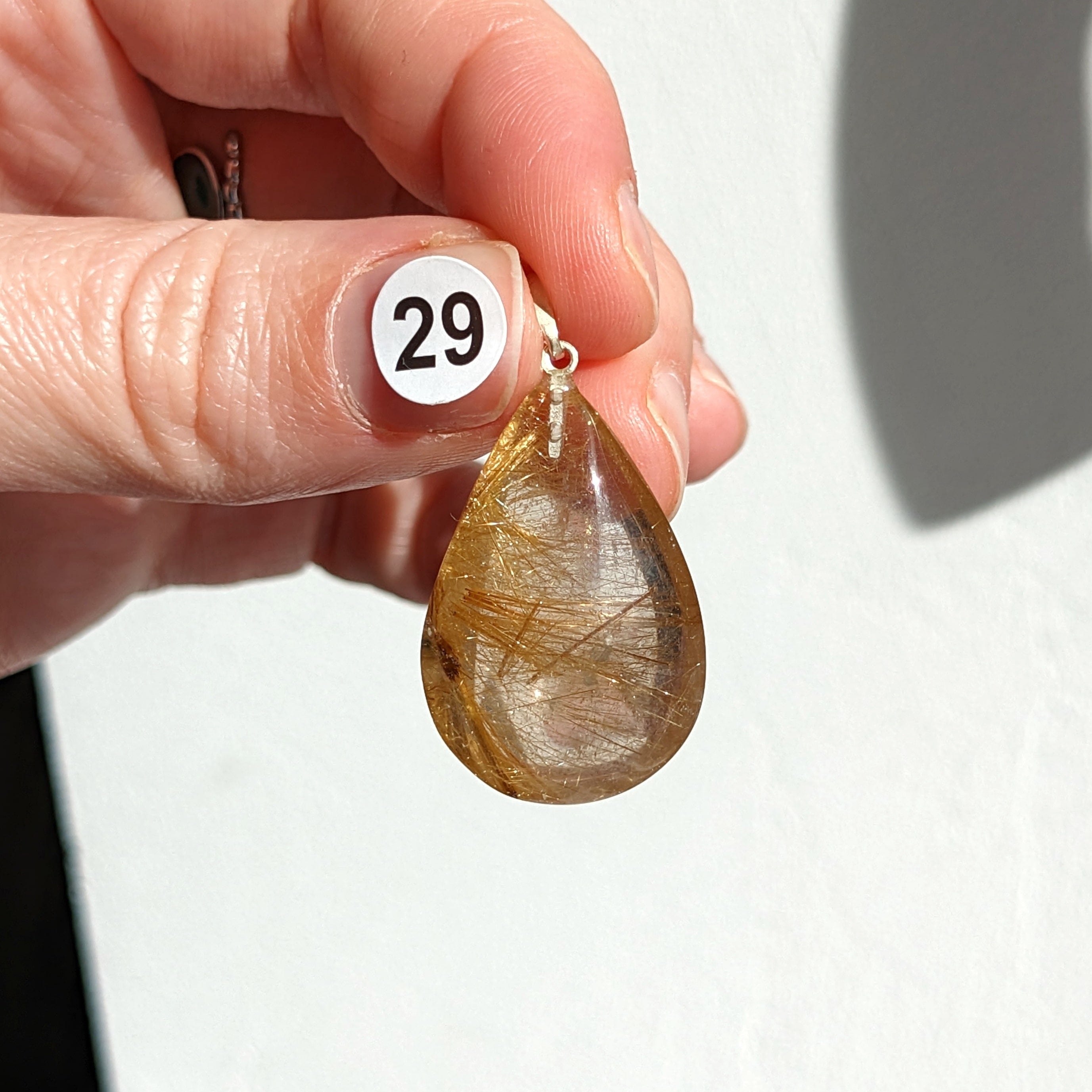 Pendentif en Quartz Rutile – Énergie et Clarté Intérieure