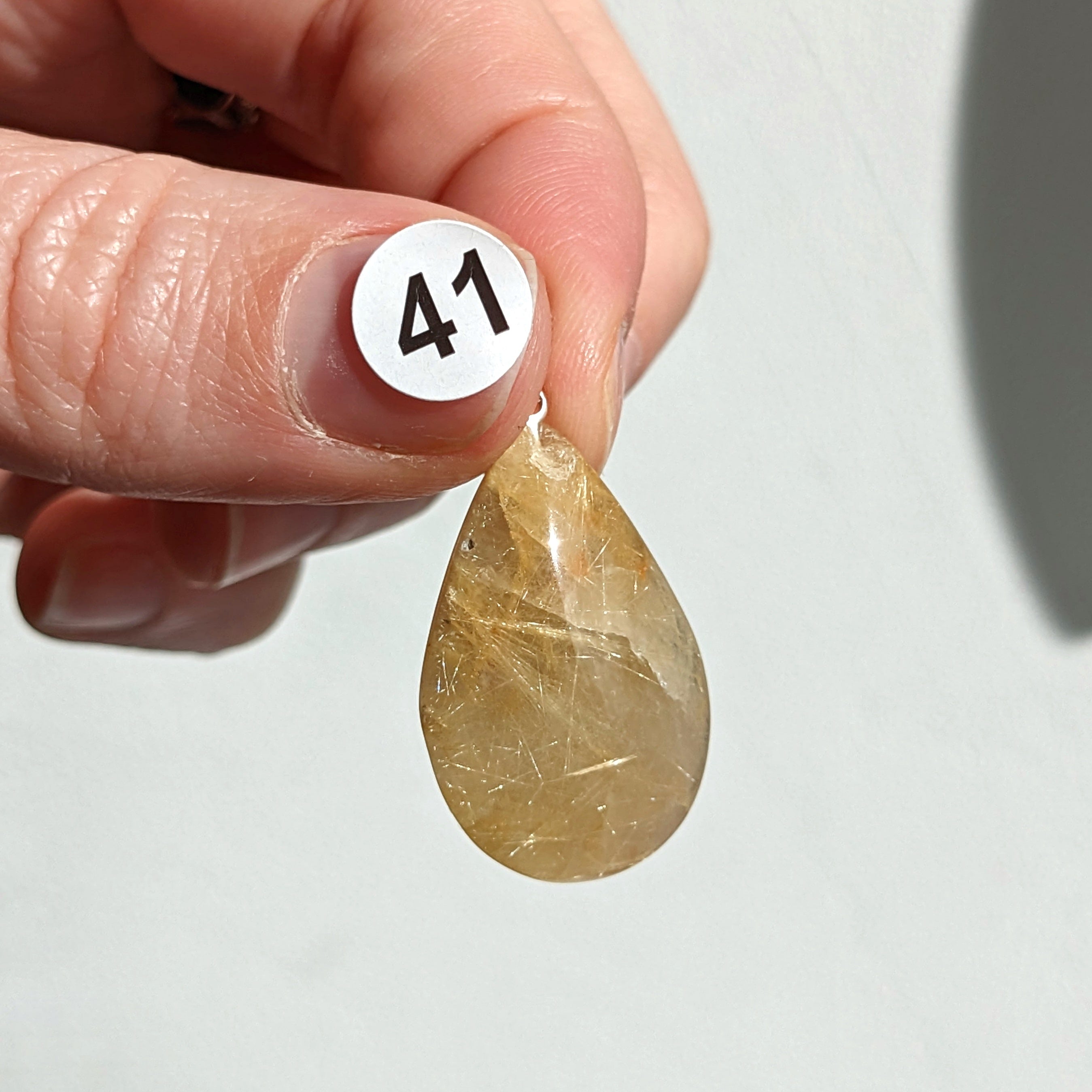 Pendentif en Quartz Rutile – Énergie et Clarté Intérieure