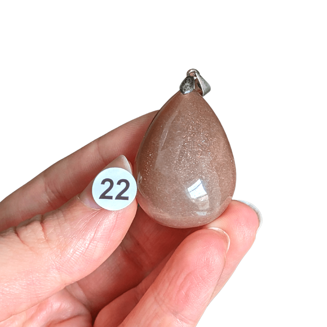 Pendentif en Pierre de Soleil – Joie et Rayonnement Personnel