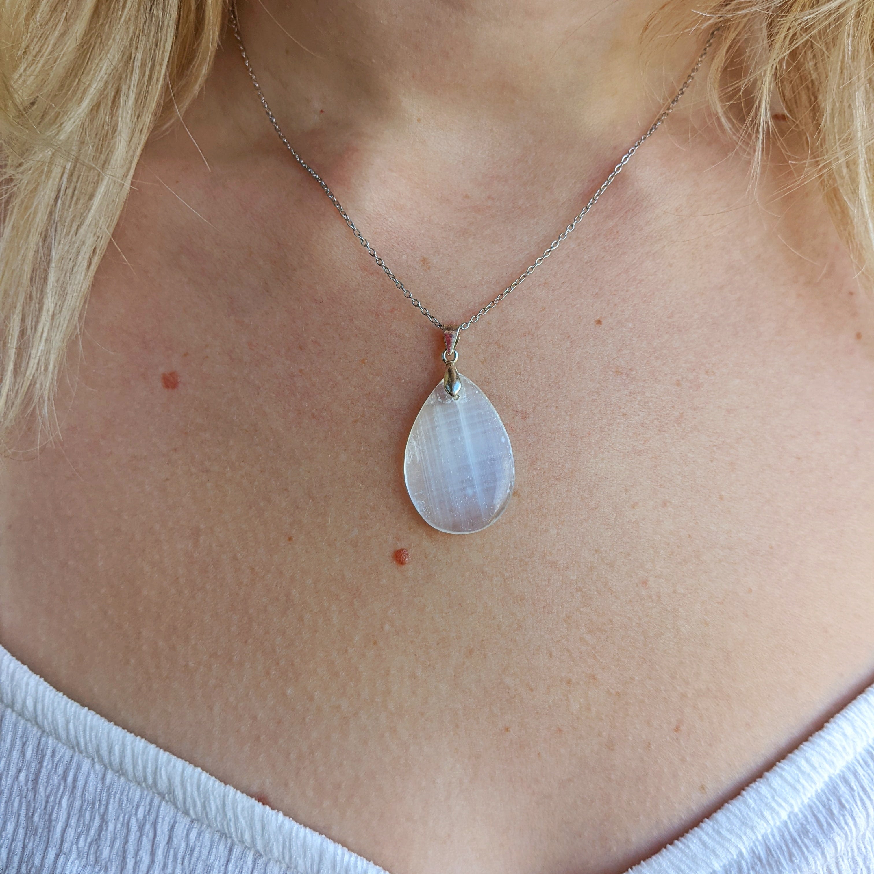 pendentif sélénite