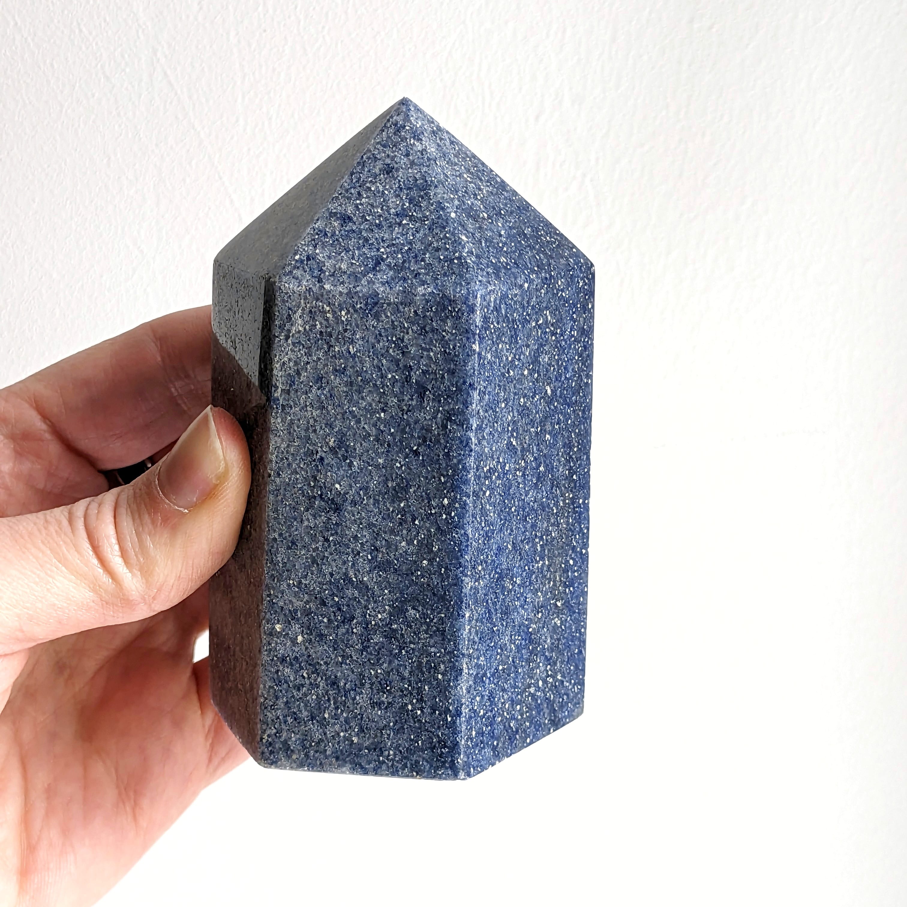 pierre lazurite pointe