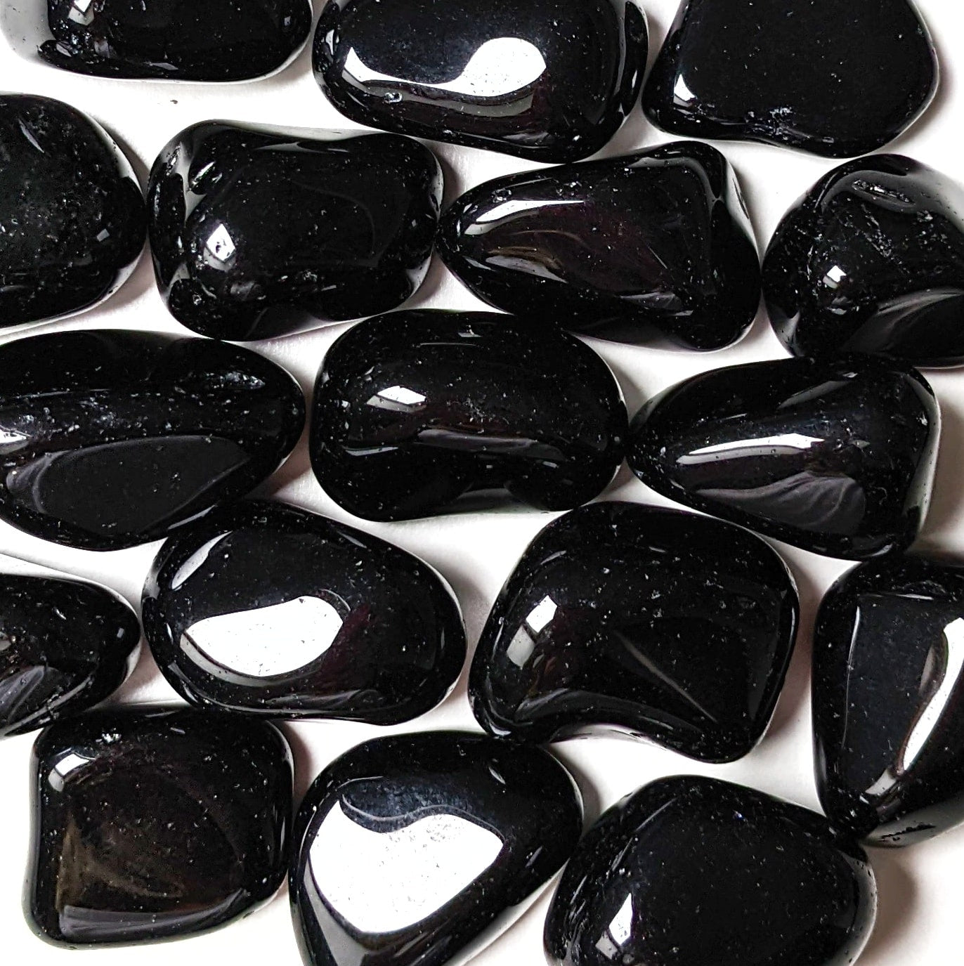 pierre tourmaline noire