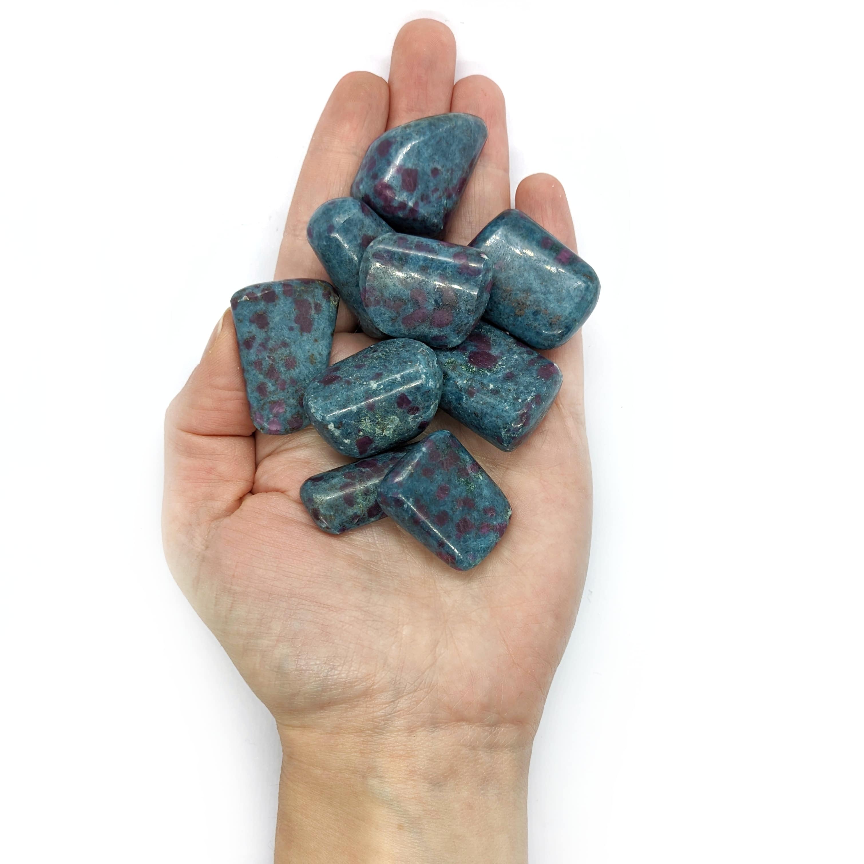 Pierre Roulée Rubis Kyanite – Énergie et Harmonie Intérieure