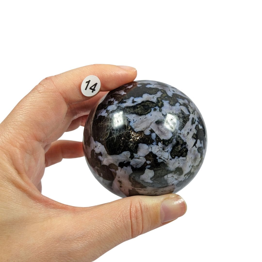 gabbro en forme sphère