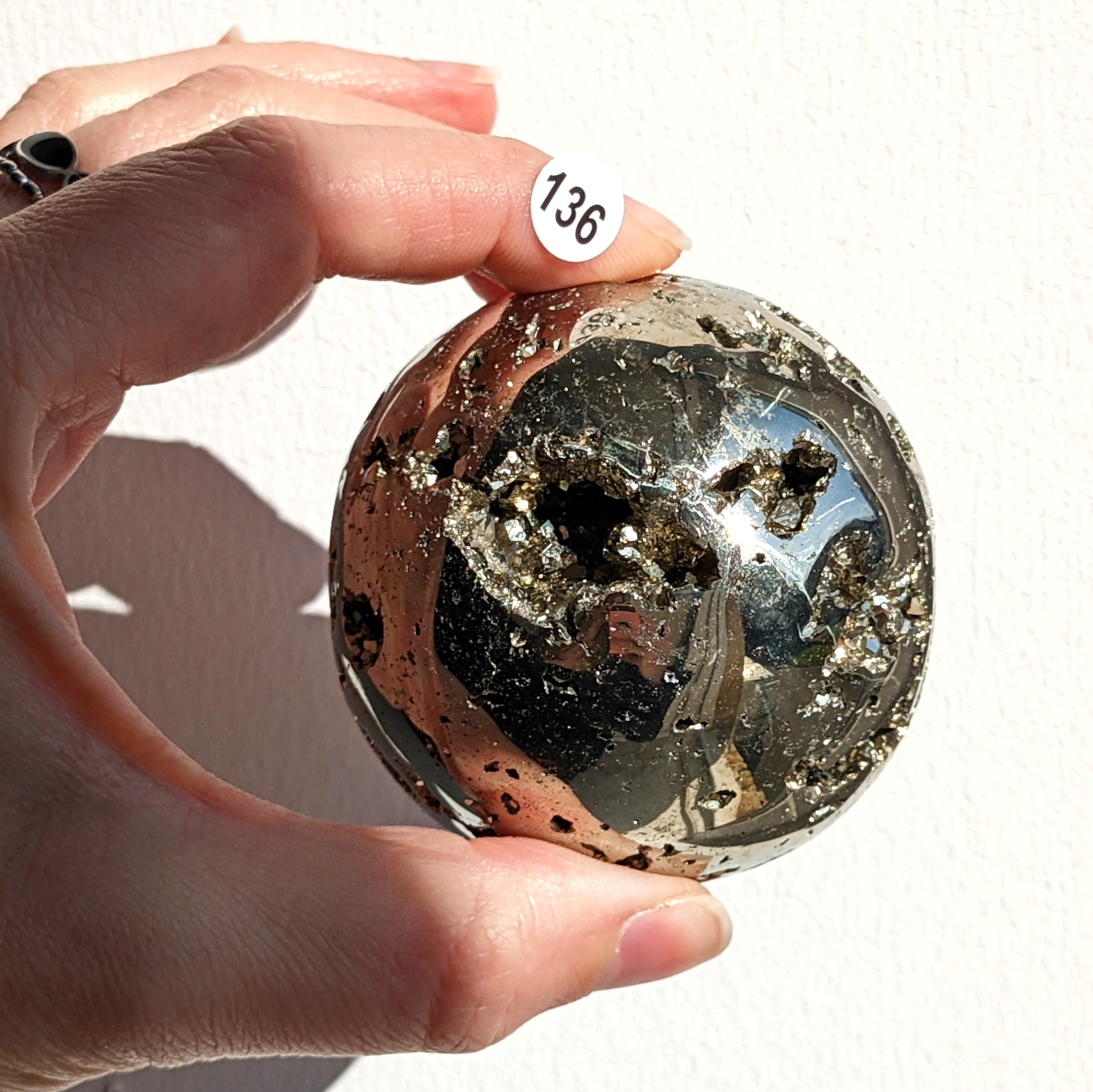 pierre pyrite en forme sphère