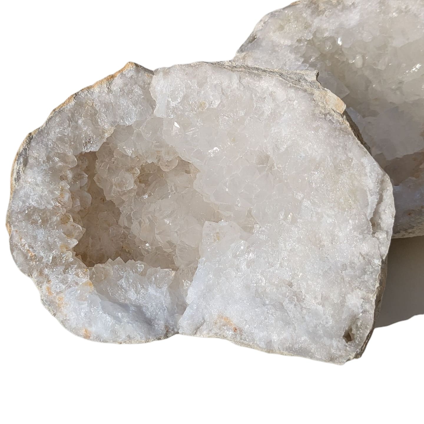 Geode ouverte en pierre cristal de roche