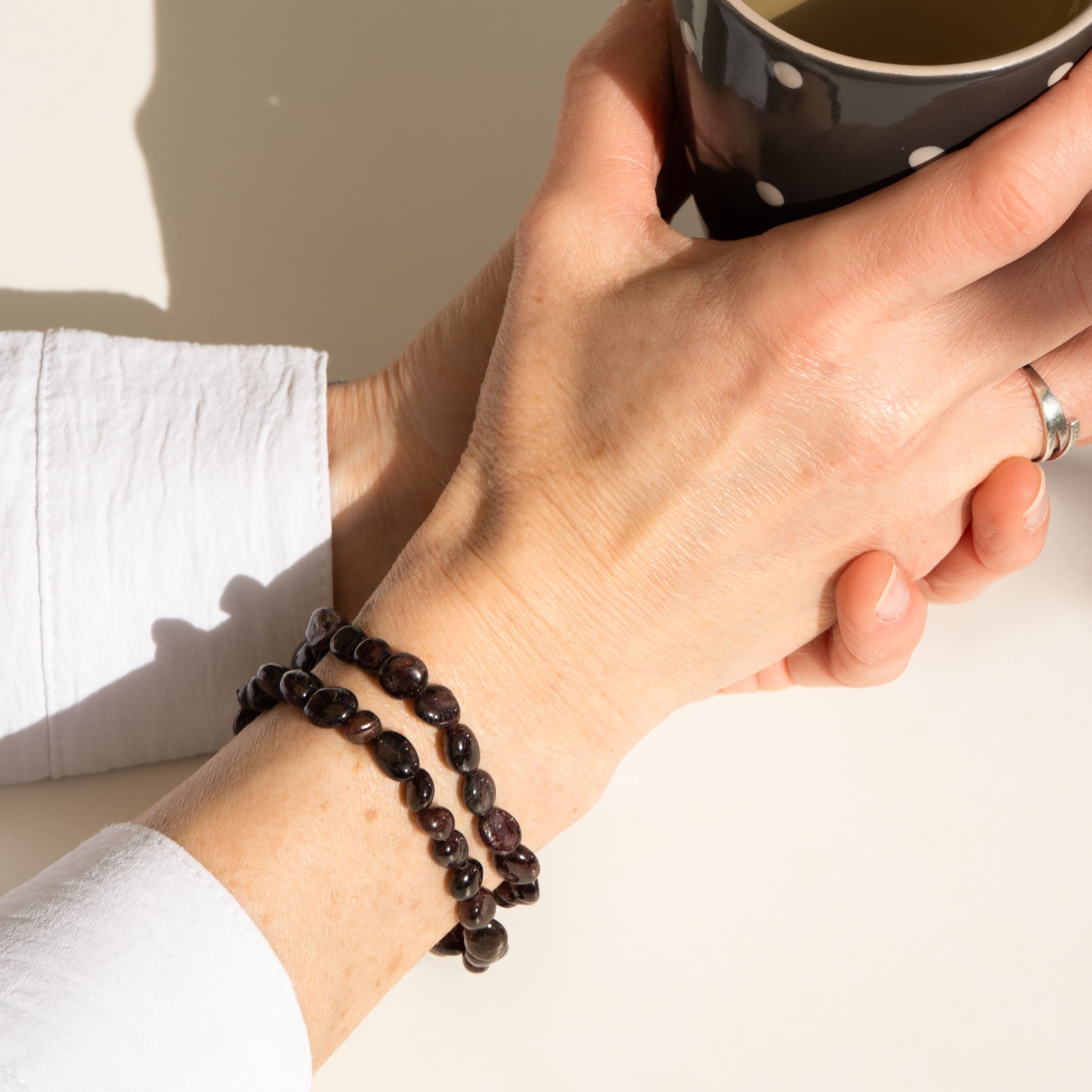Bracelet porter grenat roulée
