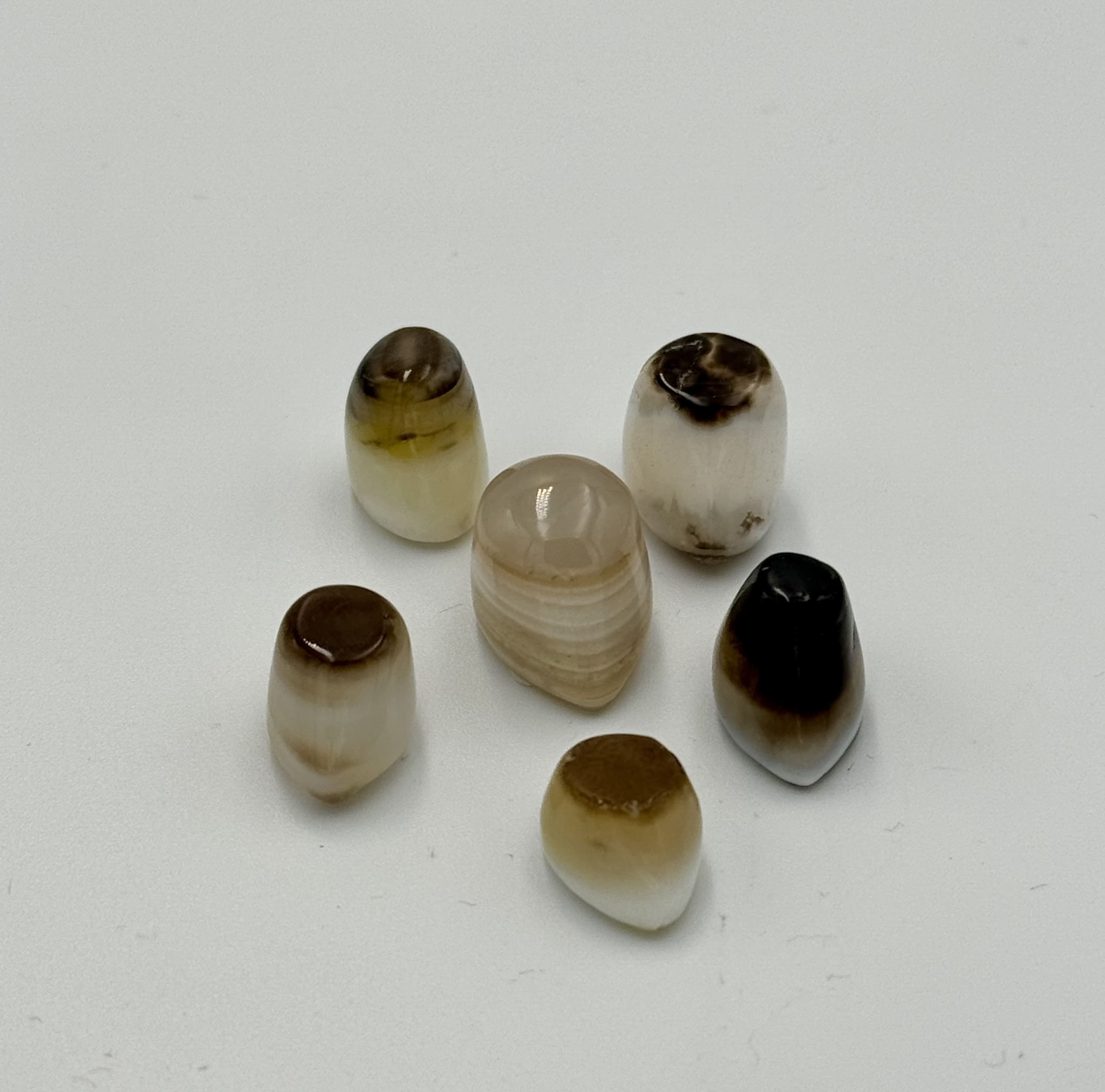 Pierre roulée Agate cyclope – Discernement et Protection Douce