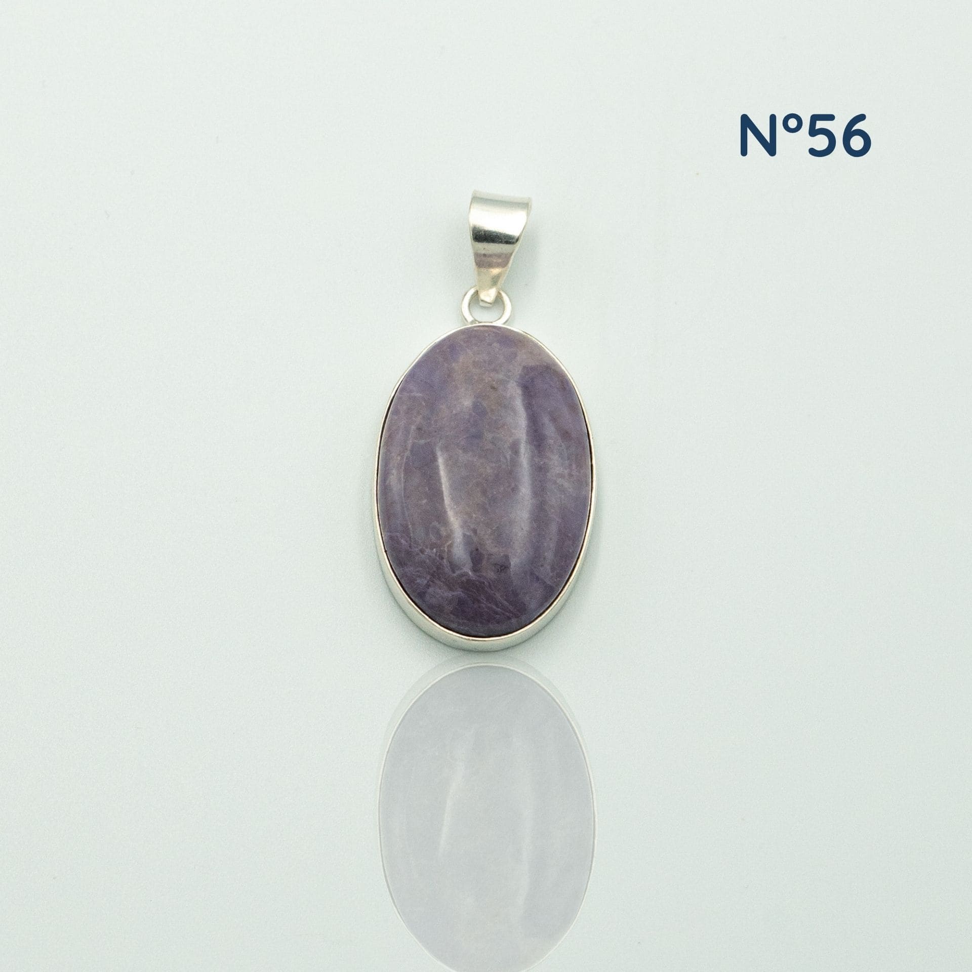 Pendentif en Jade Lavande – Sérénité et Équilibre Intérieur