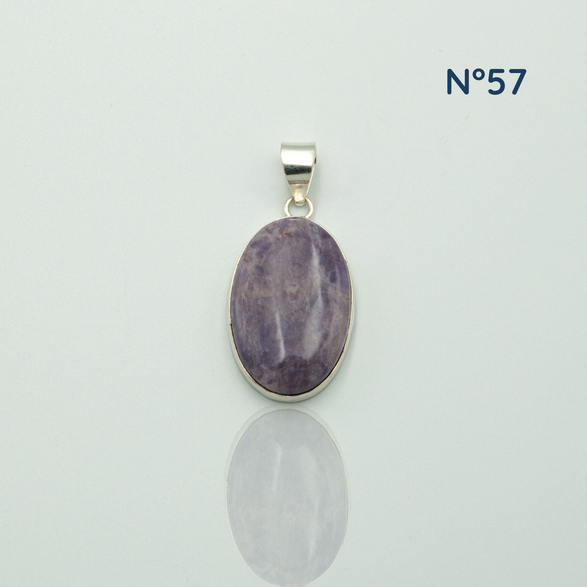 Pendentif en Jade Lavande – Sérénité et Équilibre Intérieur