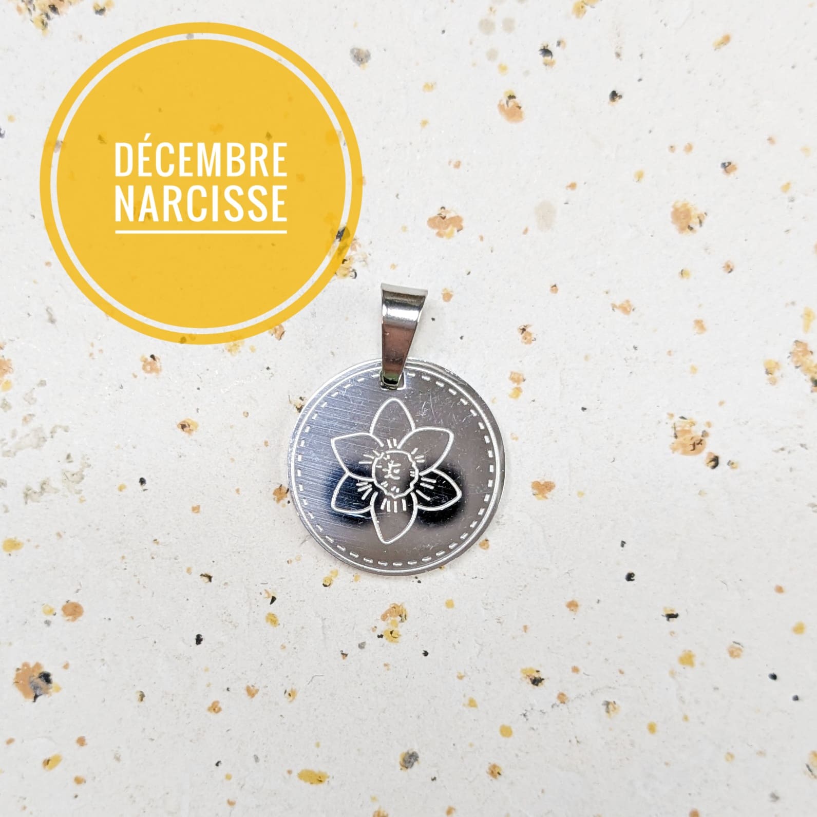 Pendentif fleur de naissance