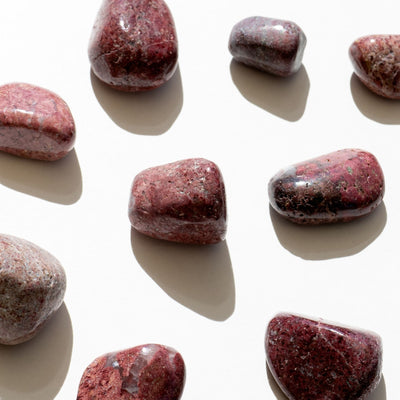Thulite zoom