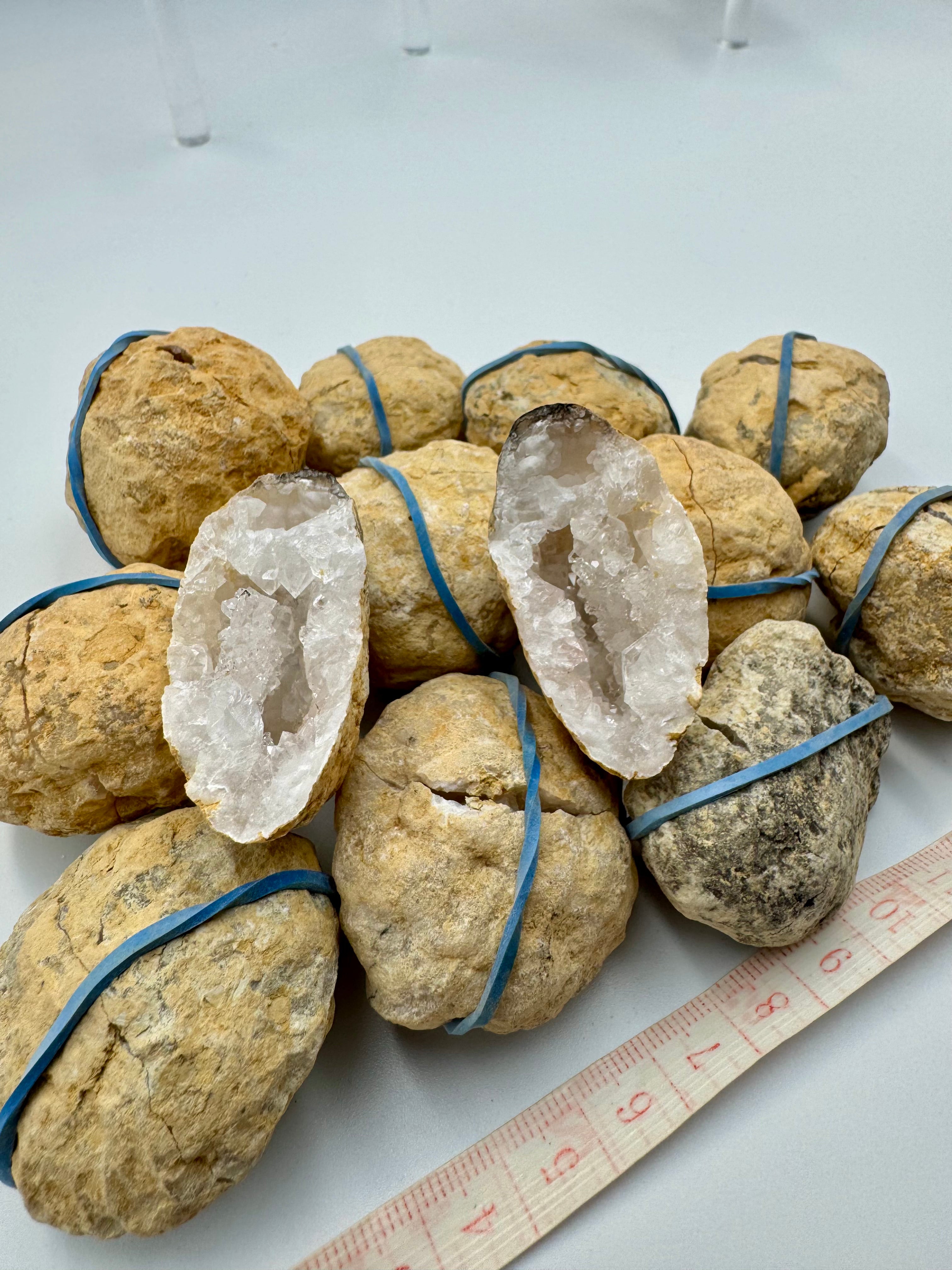 Lot 12 géodes de quartz