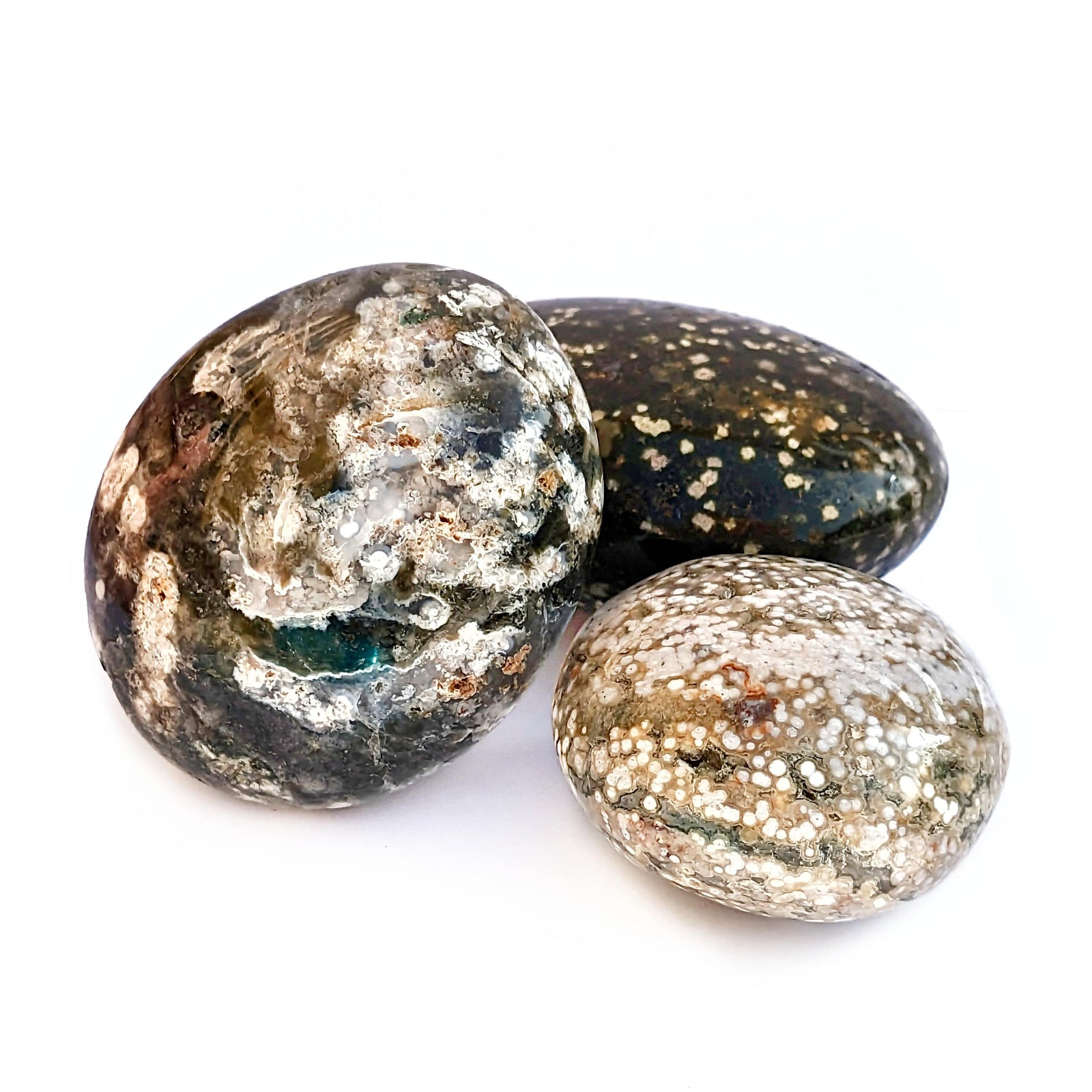 Bijoux et pierres en jaspe