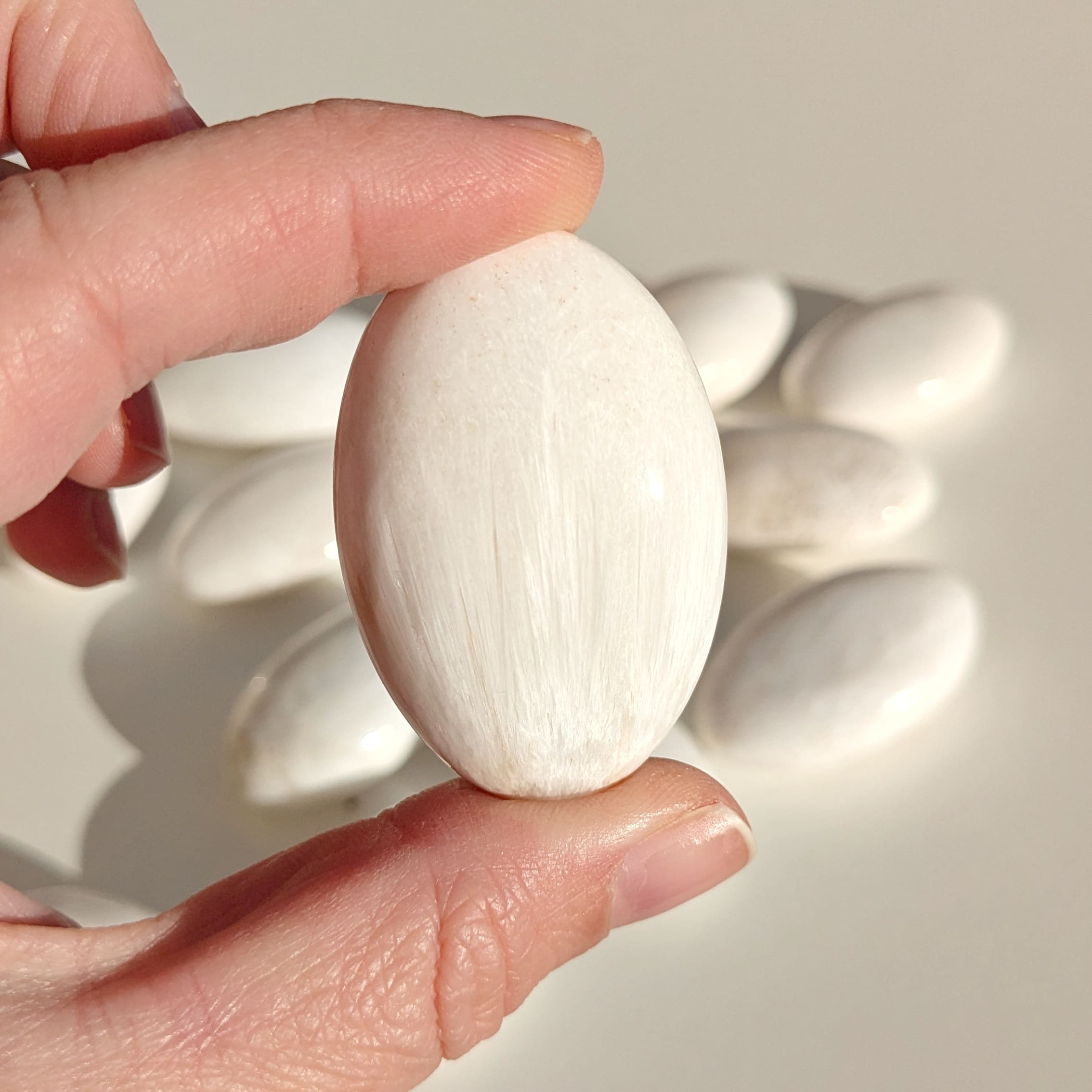 galet pierre naturelle scolecite