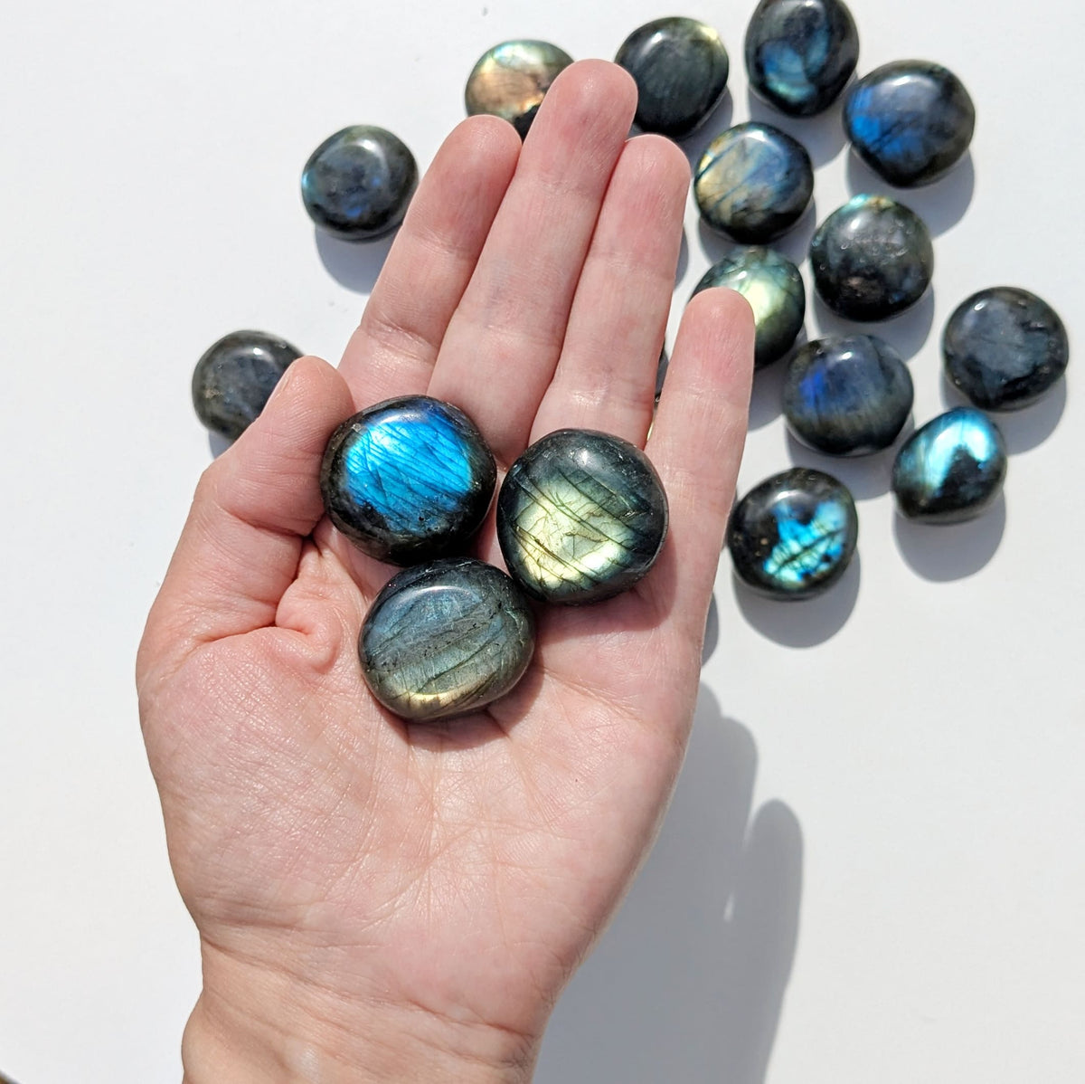 Pierre Roulée Labradorite – Protection et Intuition